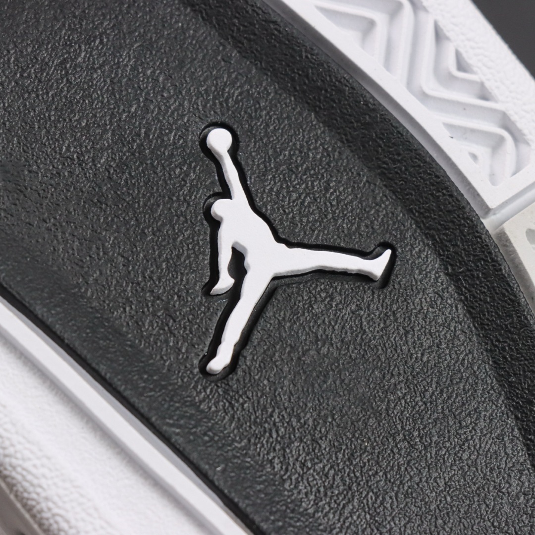 
Jordan Air Jordan 4 retro military black  灰白黑 白水泥2.