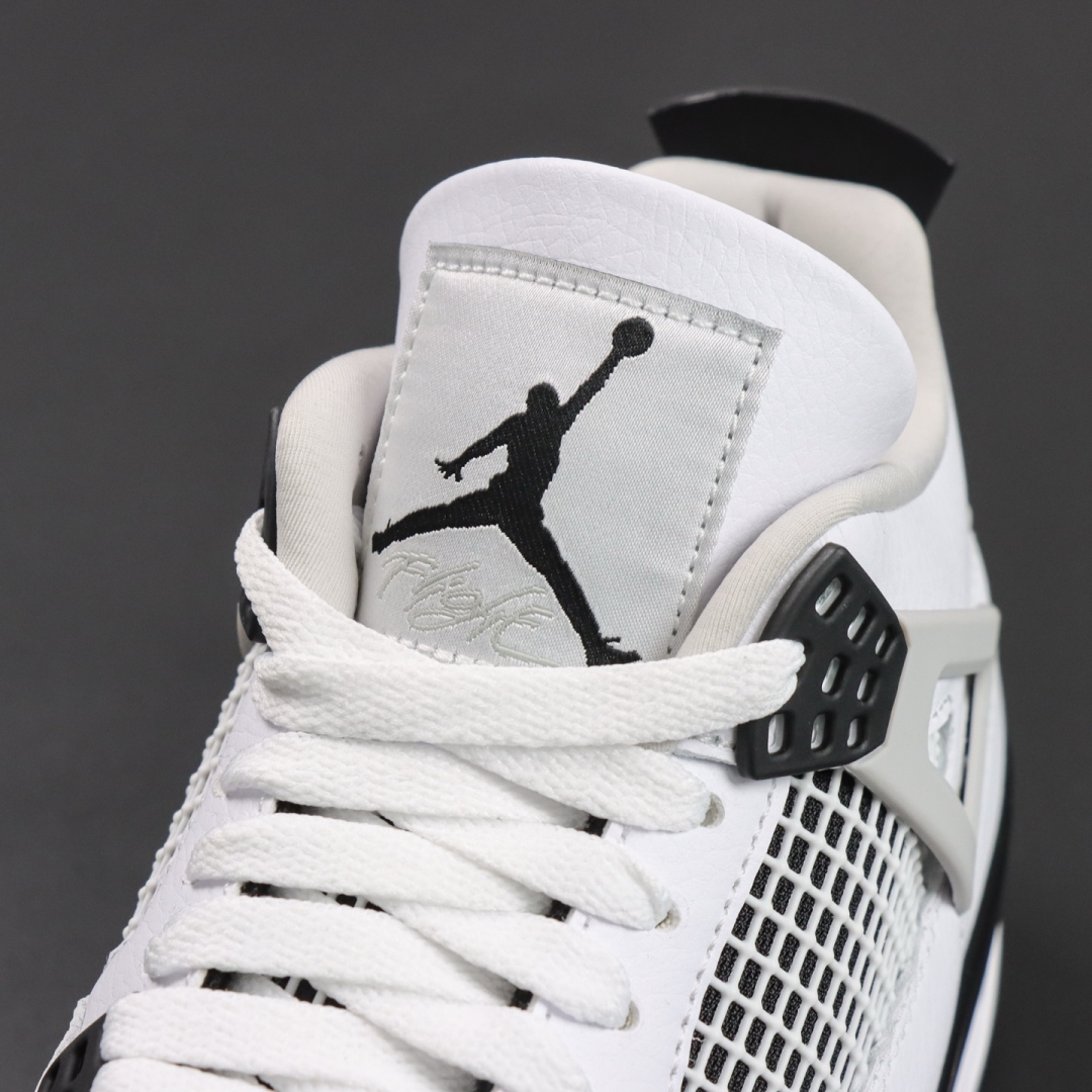 
Jordan Air Jordan 4 retro military black  灰白黑 白水泥2.
