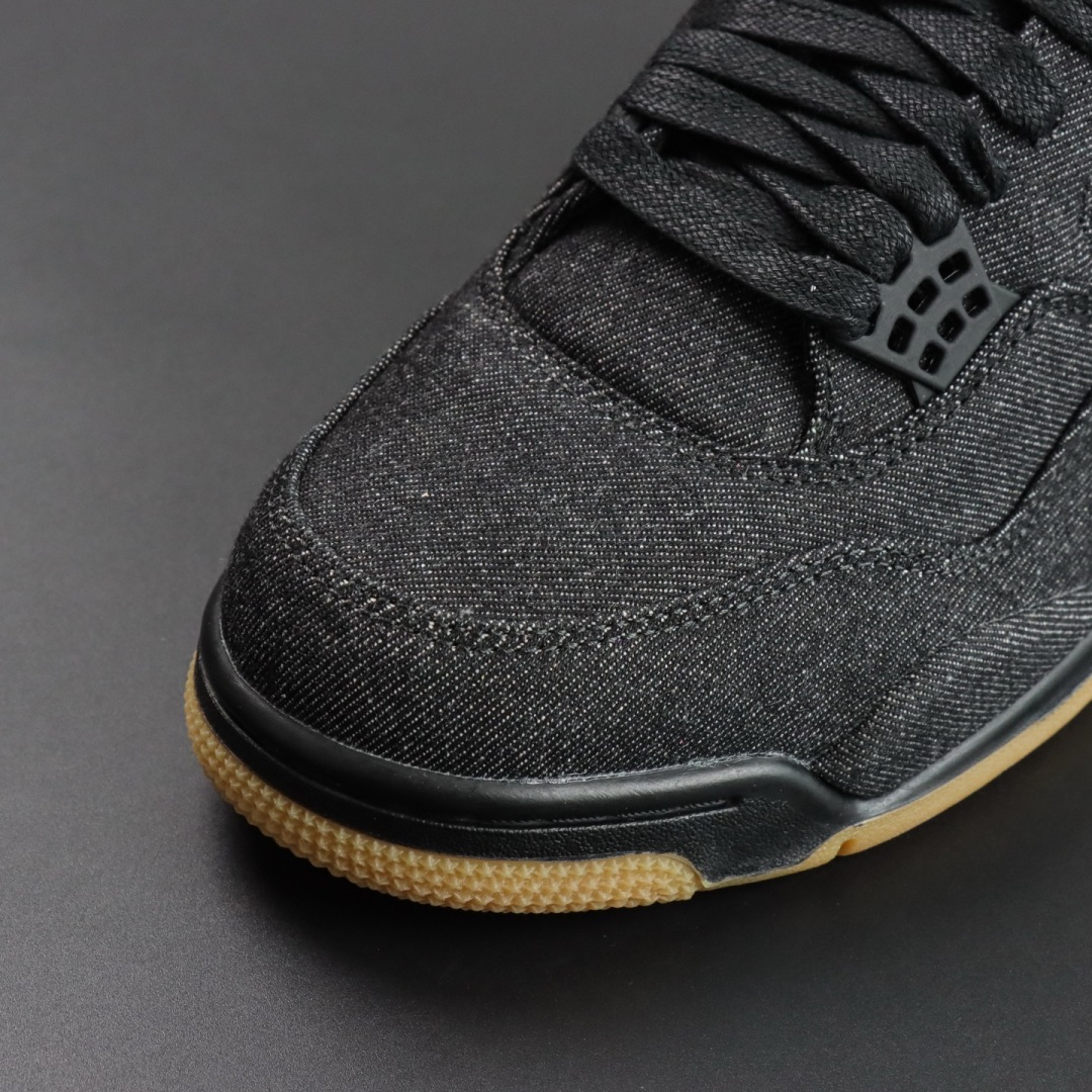 P
levi’s x Jordan Air Jordan 4 levis black (levis ta