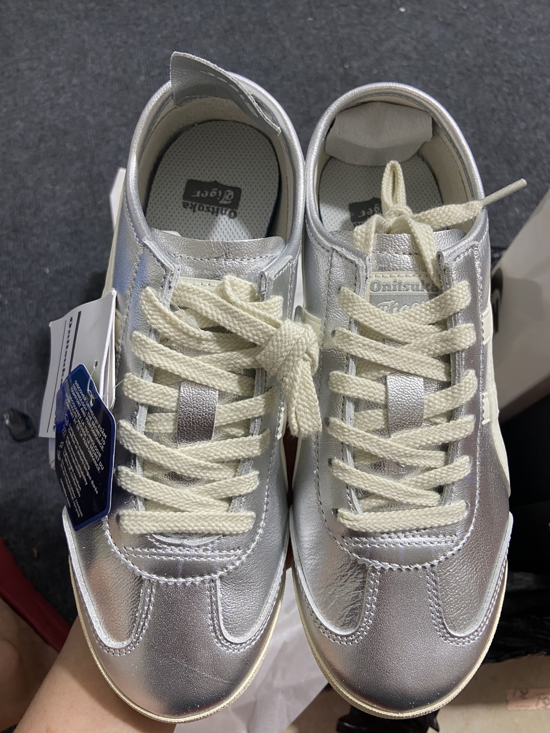 Tiger  尺码36-44.5

纯原版出品-Onitsuka Tiger MEXICO 66 白银T
