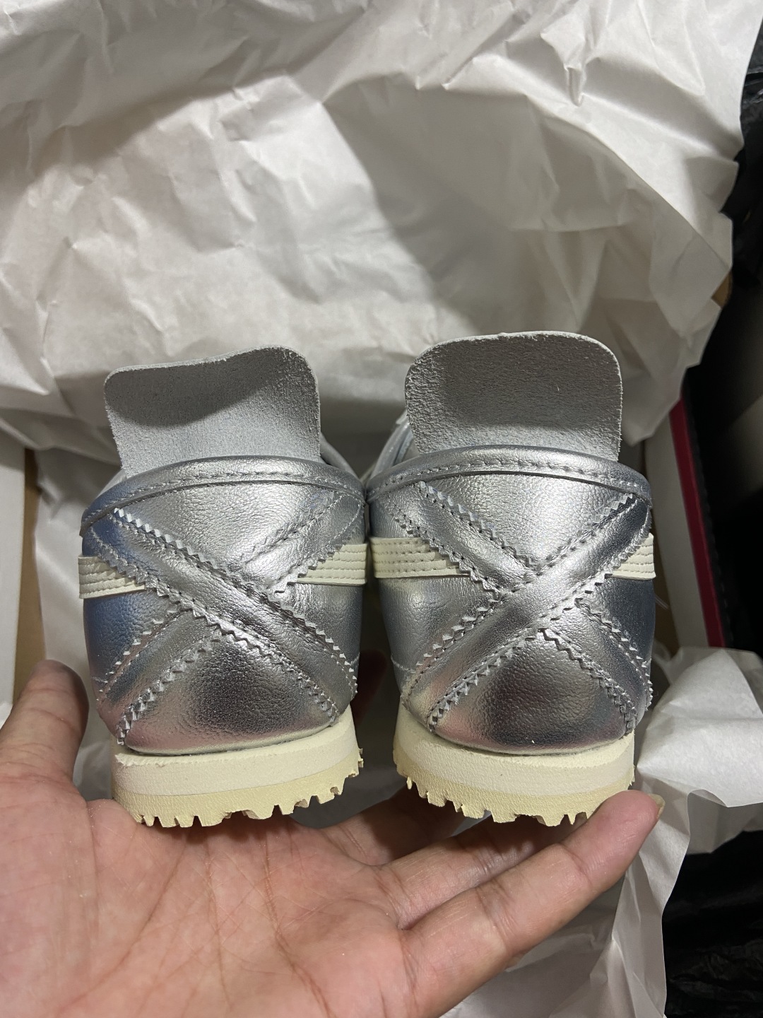 Tiger  尺码36-44.5

纯原版出品-Onitsuka Tiger MEXICO 66 白银T