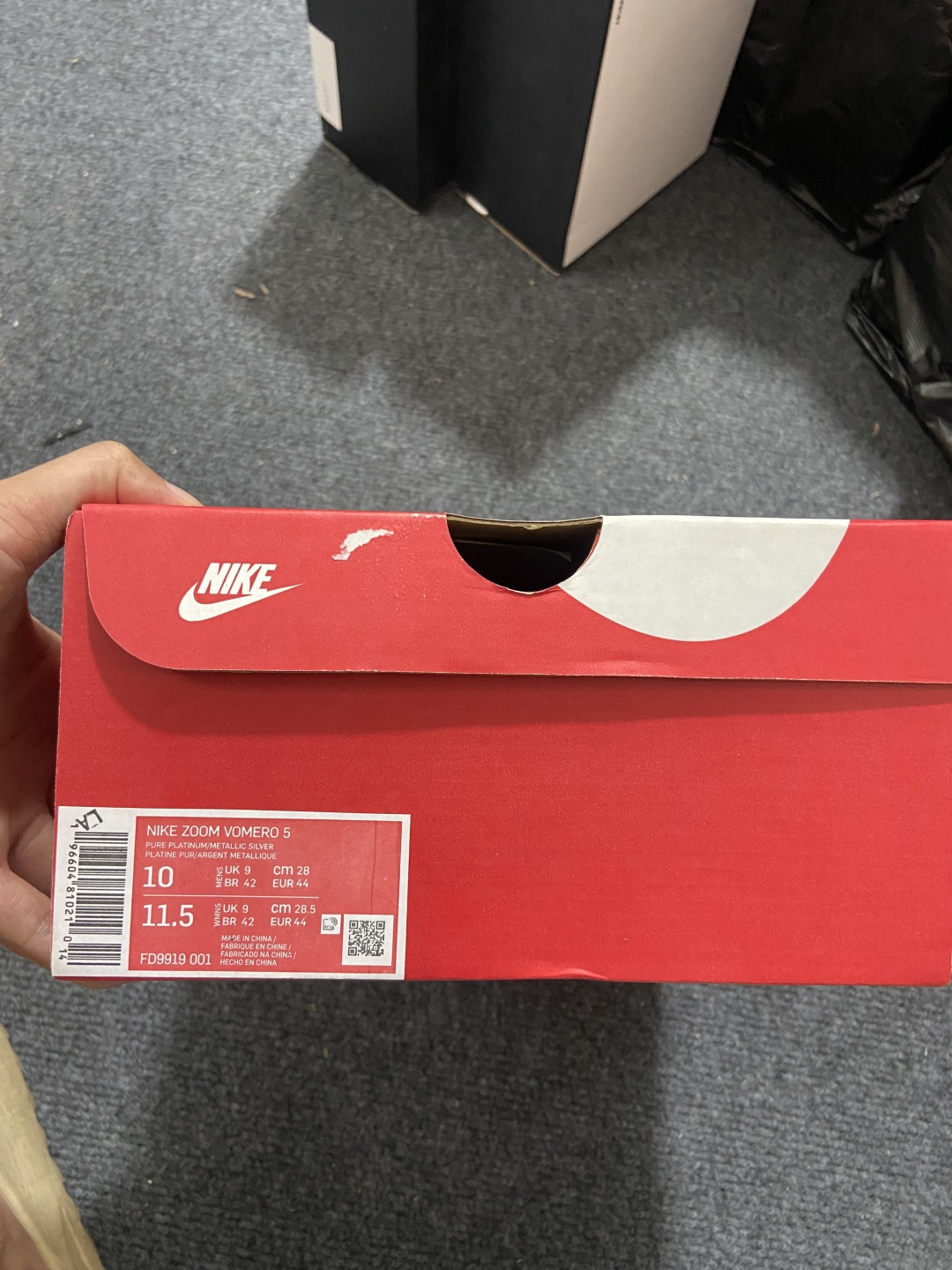 Vomero5 鞋码：36-46

纯原版出品-Air Zoom Vomero 5 米灰 FD9919-