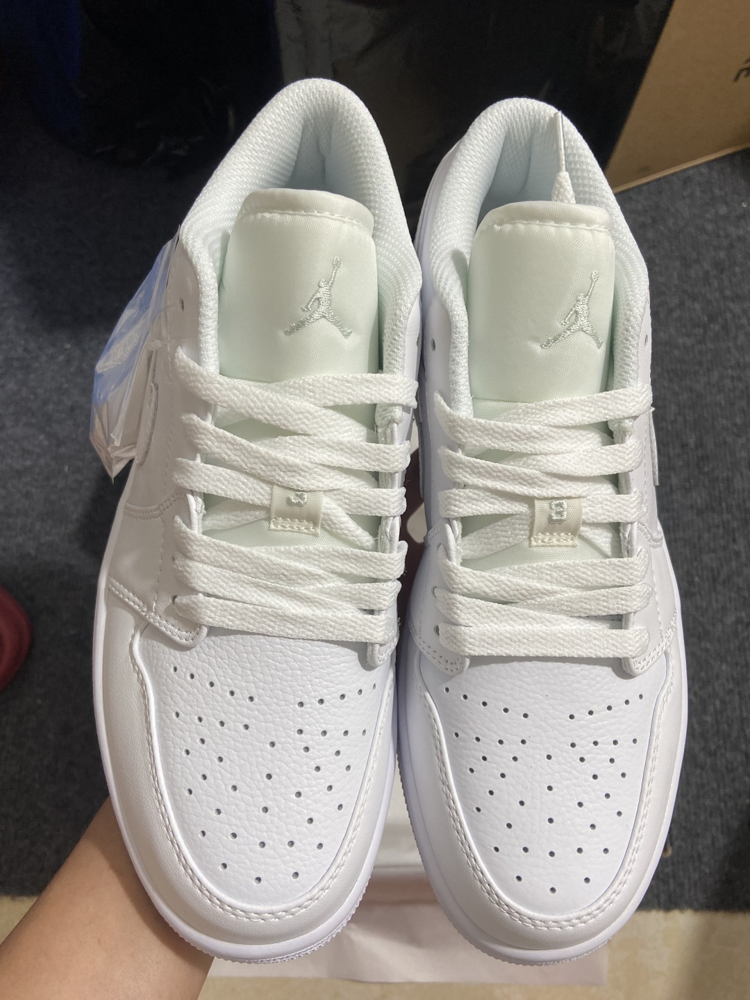 aj1纯白低帮 尺码：35.5-46

Air Jordan 1 AJ1 纯白耐克低帮男女小白鞋 -11