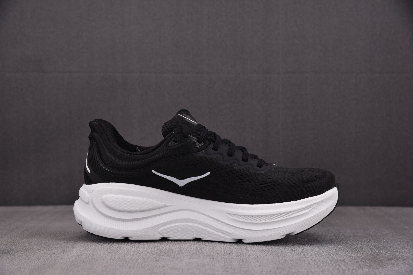 Hoka9 尺码36-45

纯原版出品-Hoka One One Bondi 9 Black Whit
