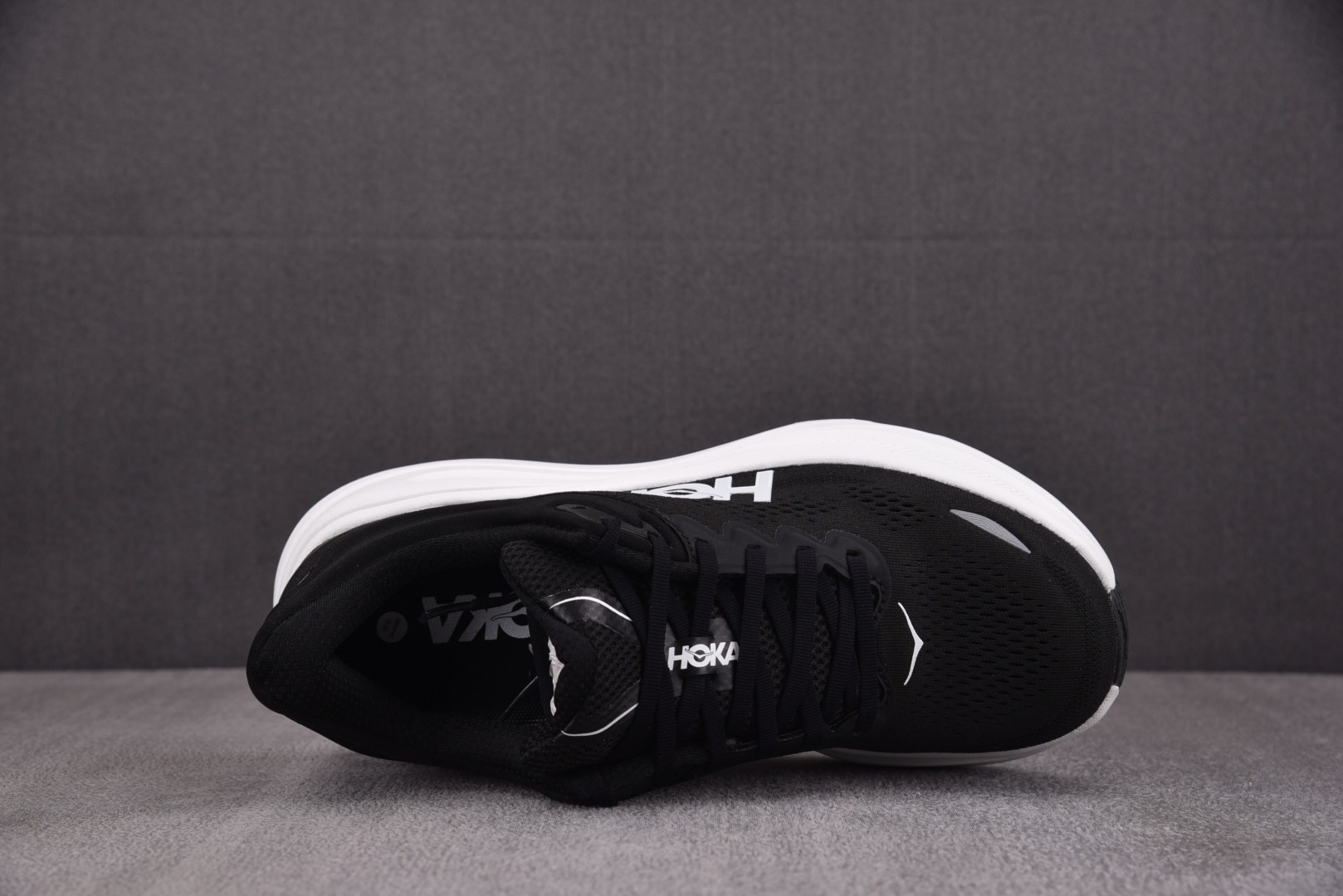 Hoka9 尺码36-45

纯原版出品-Hoka One One Bondi 9 Black Whit