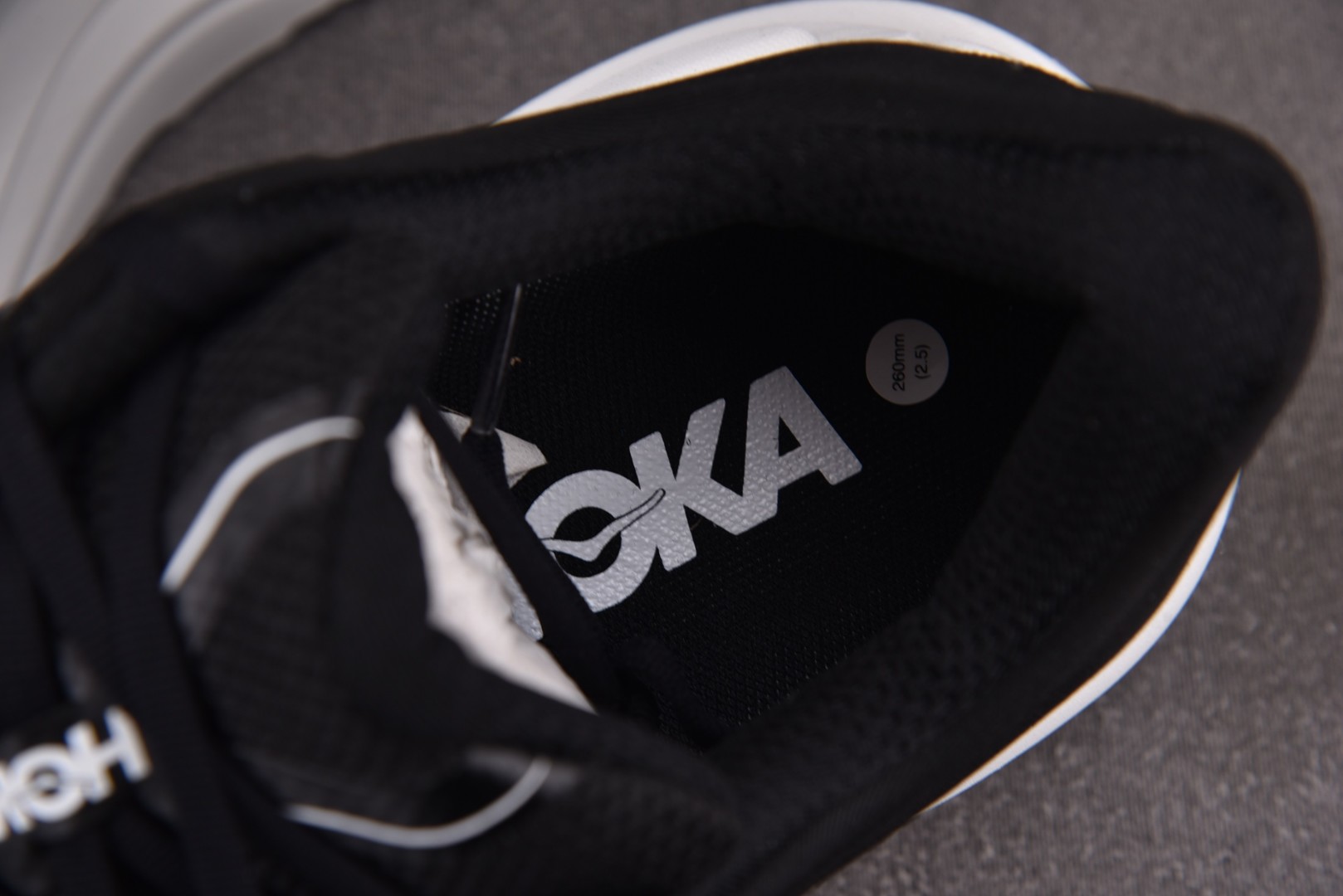 Hoka9 尺码36-45

纯原版出品-Hoka One One Bondi 9 Black Whit