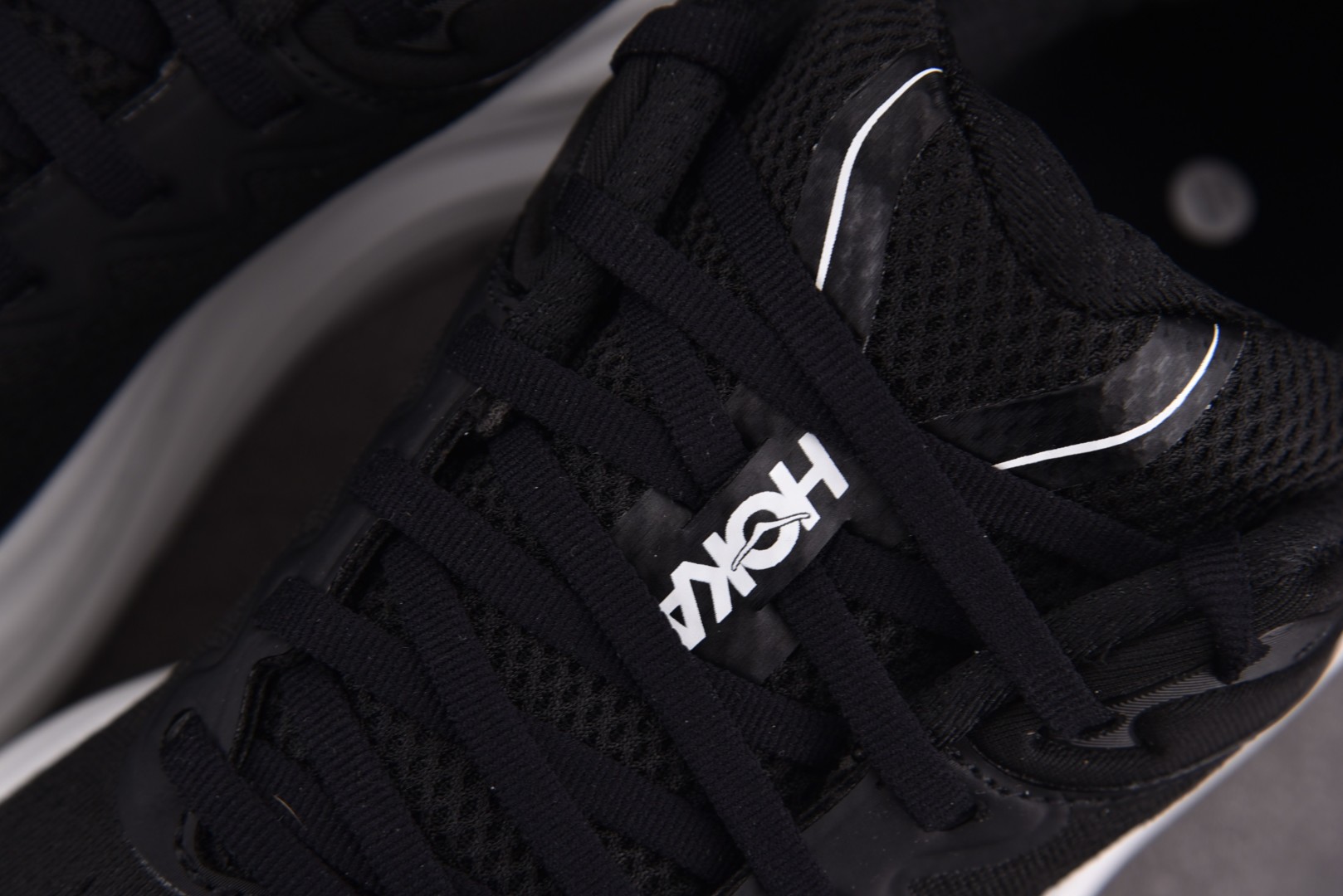 Hoka9 尺码36-45

纯原版出品-Hoka One One Bondi 9 Black Whit