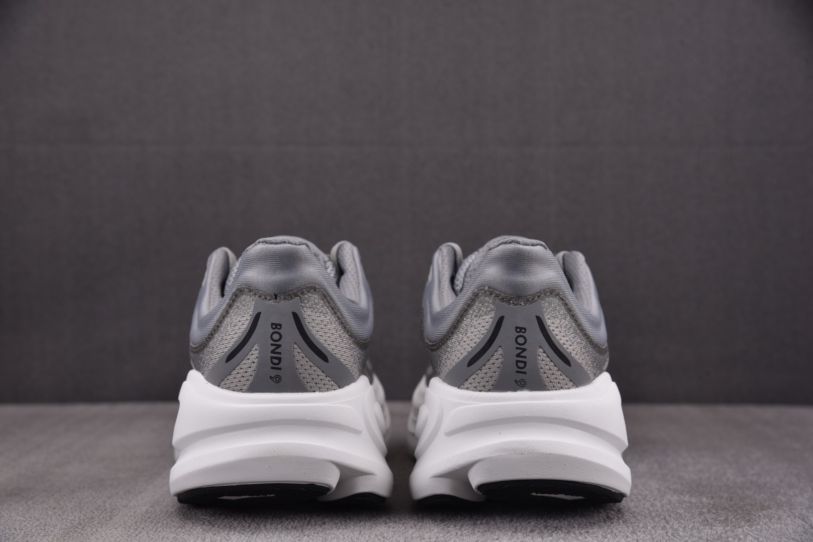 Hoka9 尺码36-45

纯原版出品-Hoka One One Bondi 9 Galactic G