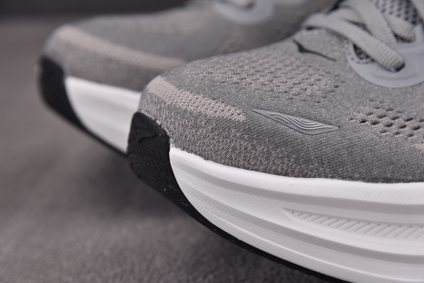 Hoka9 尺码36-45

纯原版出品-Hoka One One Bondi 9 Galactic G
