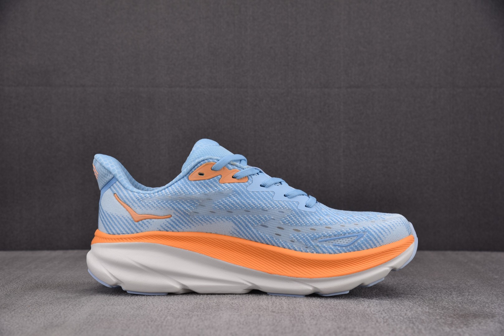 Hoka9 尺码36-45

纯原版出品-Hoka One One Clifton 9 Airy Blu