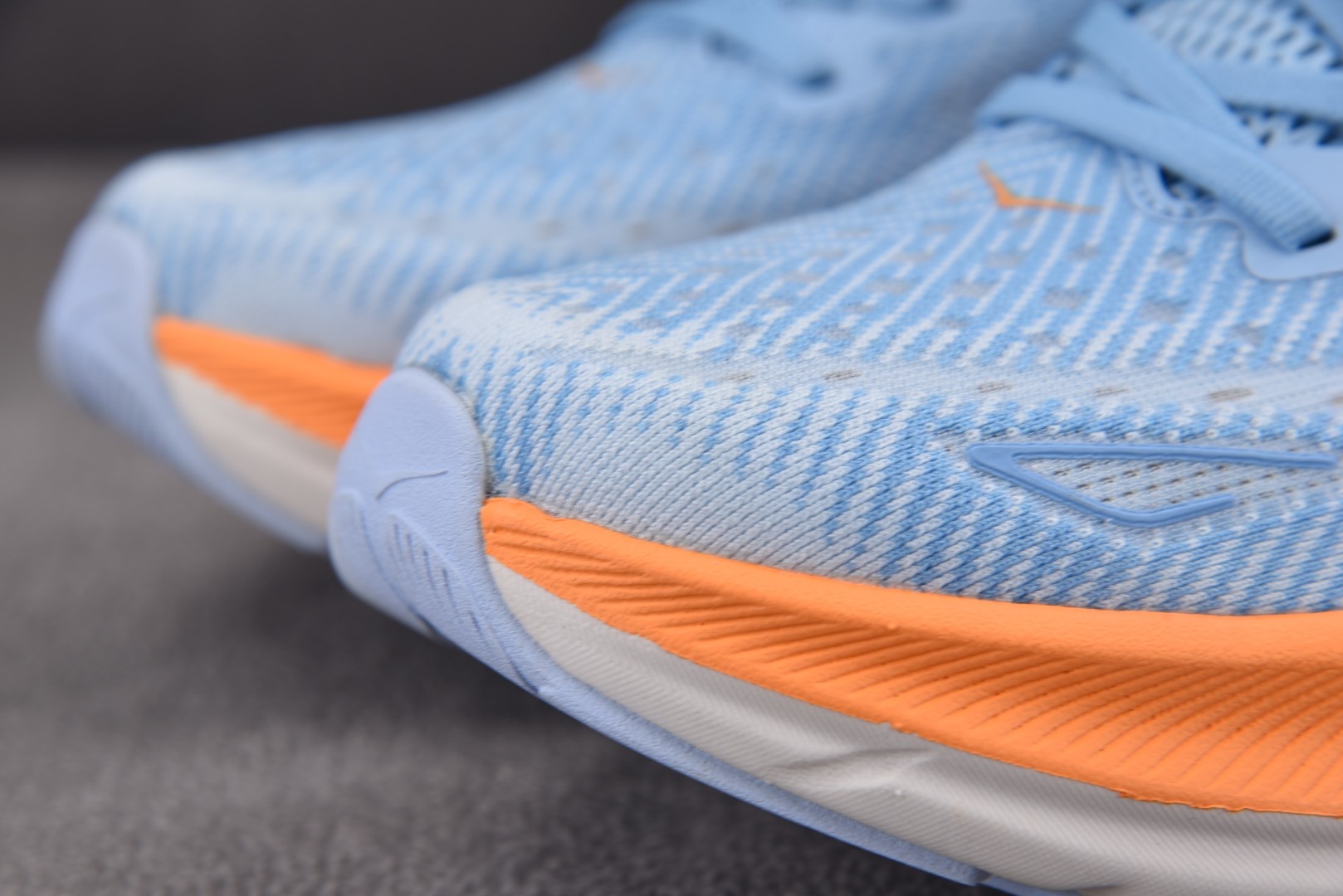 Hoka9 尺码36-45

纯原版出品-Hoka One One Clifton 9 Airy Blu