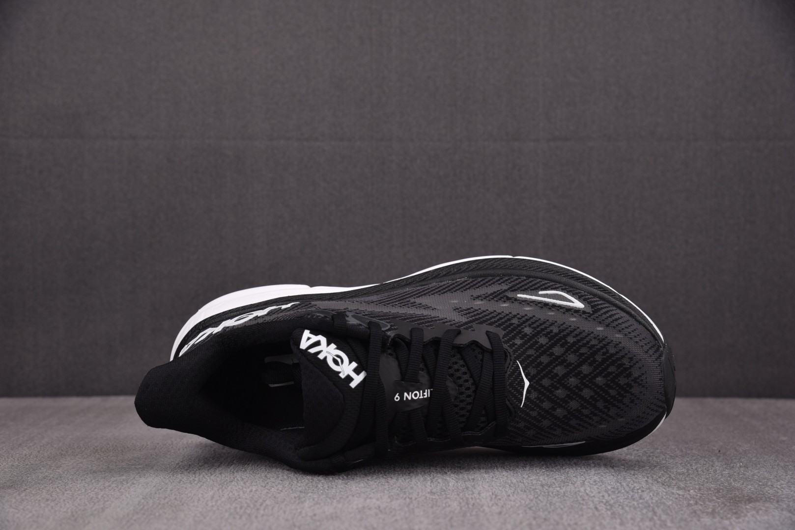 Hoka9 尺码36-45

纯原版出品-Hoka One One Clifton 9 Black Wh