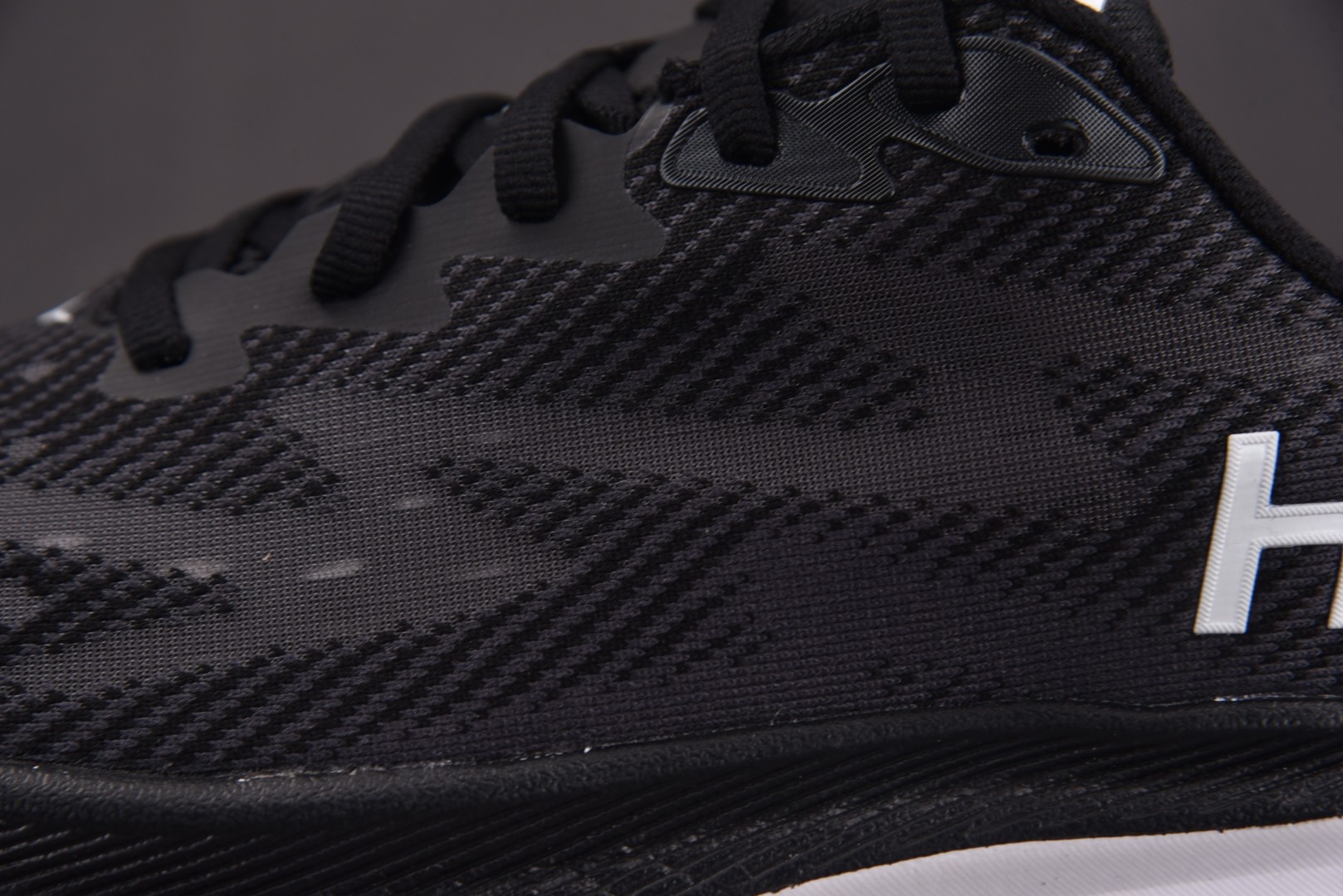 Hoka9 尺码36-45

纯原版出品-Hoka One One Clifton 9 Black Wh