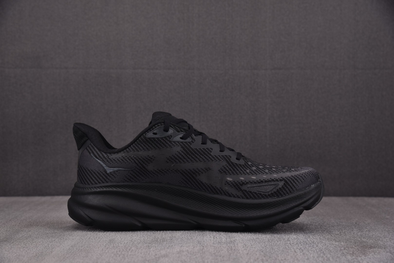 Hoka9 尺码36-45

纯原版出品-Hoka One One Clifton 9 Black 黑色