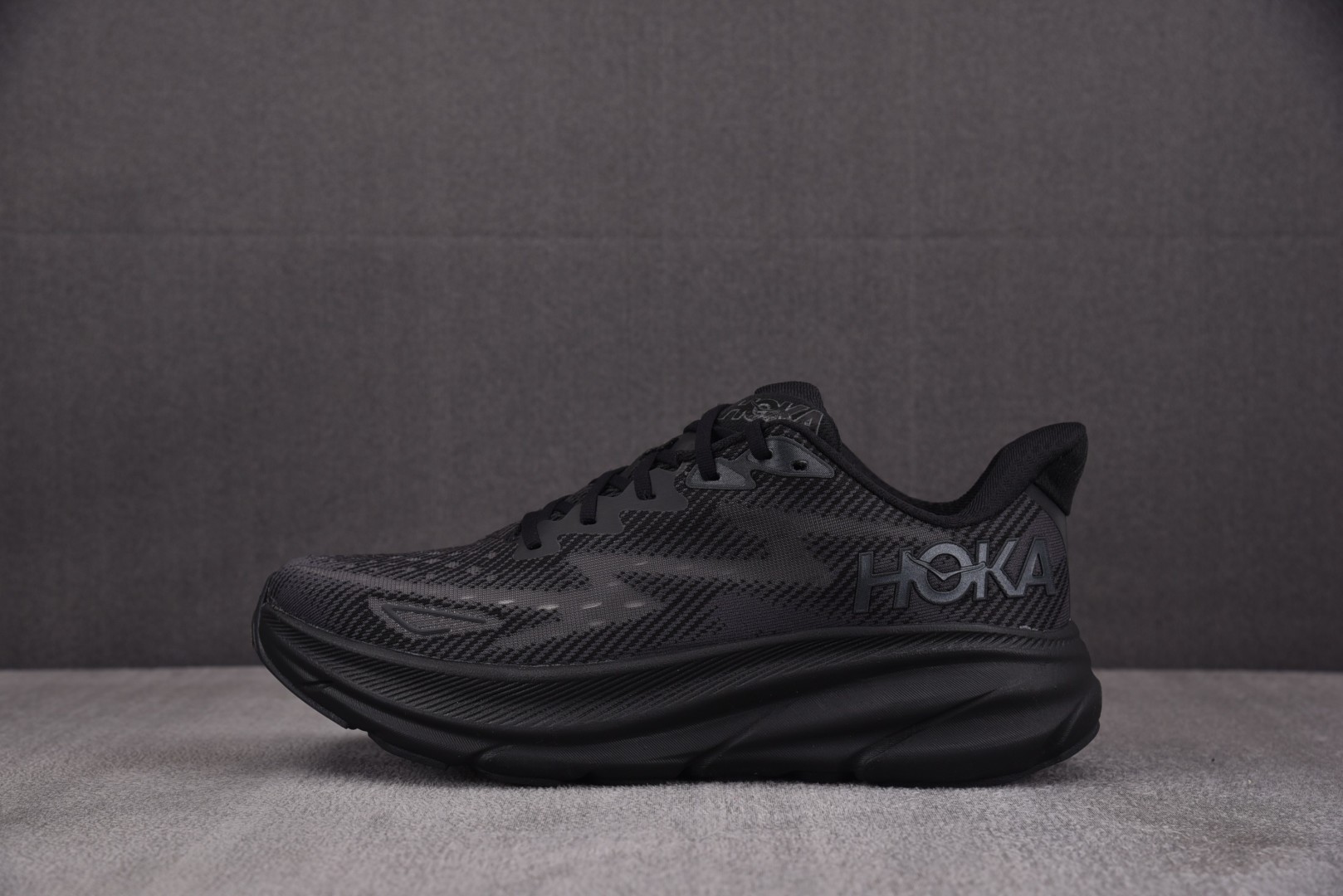 Hoka9 尺码36-45

纯原版出品-Hoka One One Clifton 9 Black 黑色