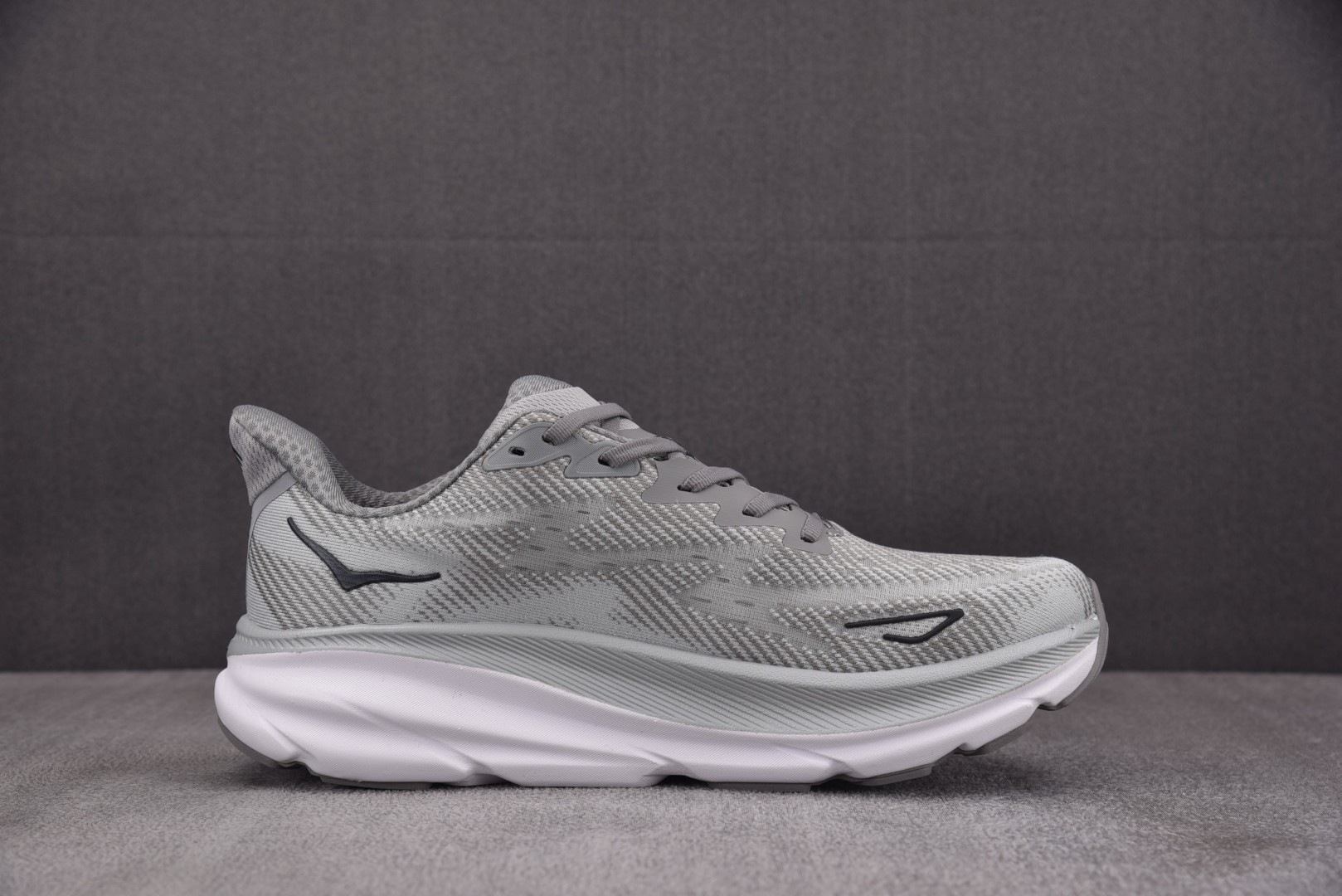 Hoka9 尺码36-45

纯原版出品-Hoka One One Clifton 9 Cloud Wh