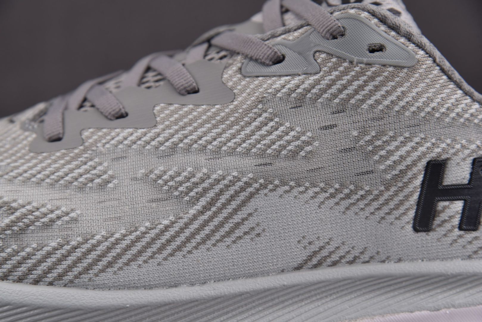 Hoka9 尺码36-45

纯原版出品-Hoka One One Clifton 9 Cloud Wh