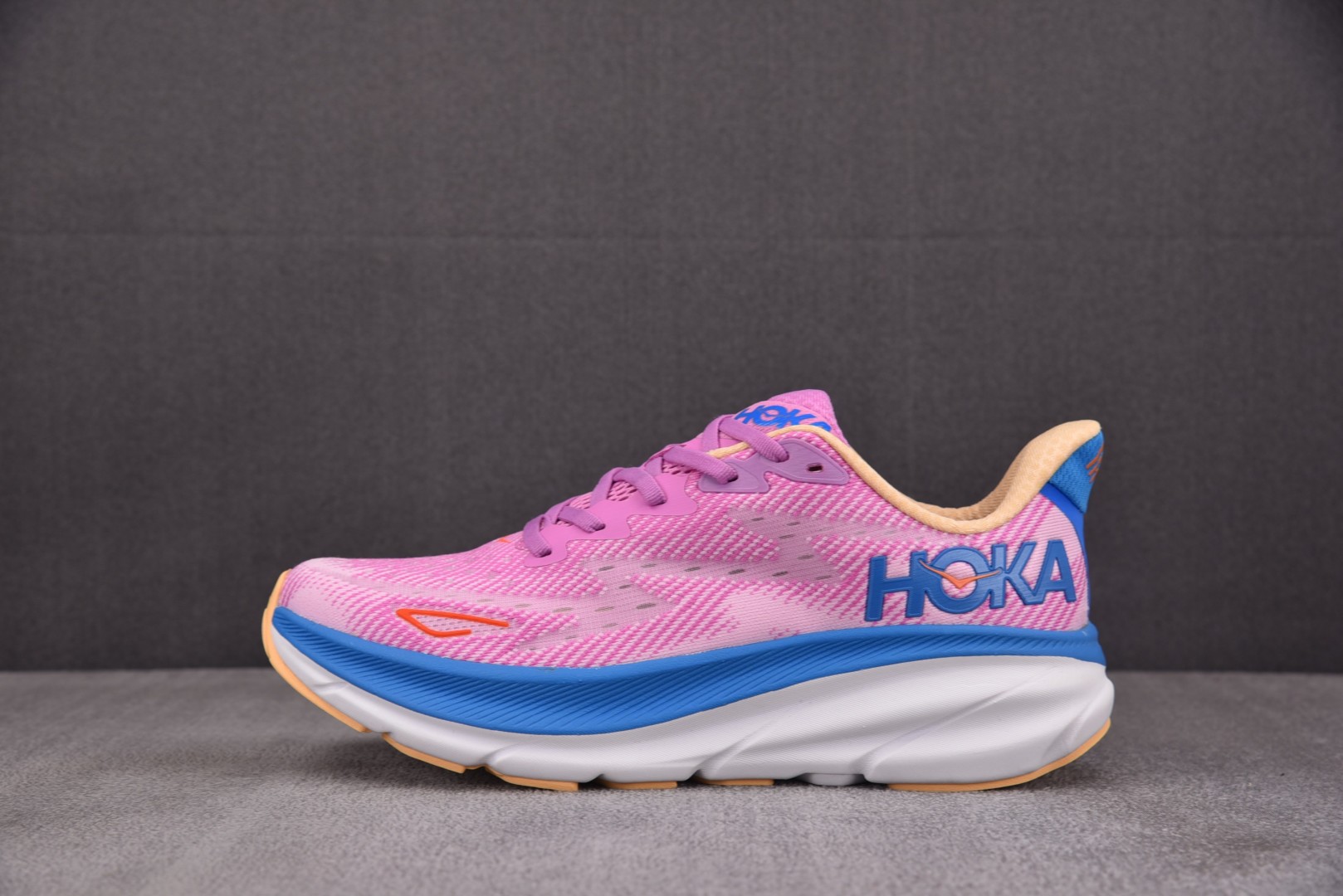 Hoka9 尺码36-45

纯原版出品-Hoka One One Clifton 9 Cyclamen