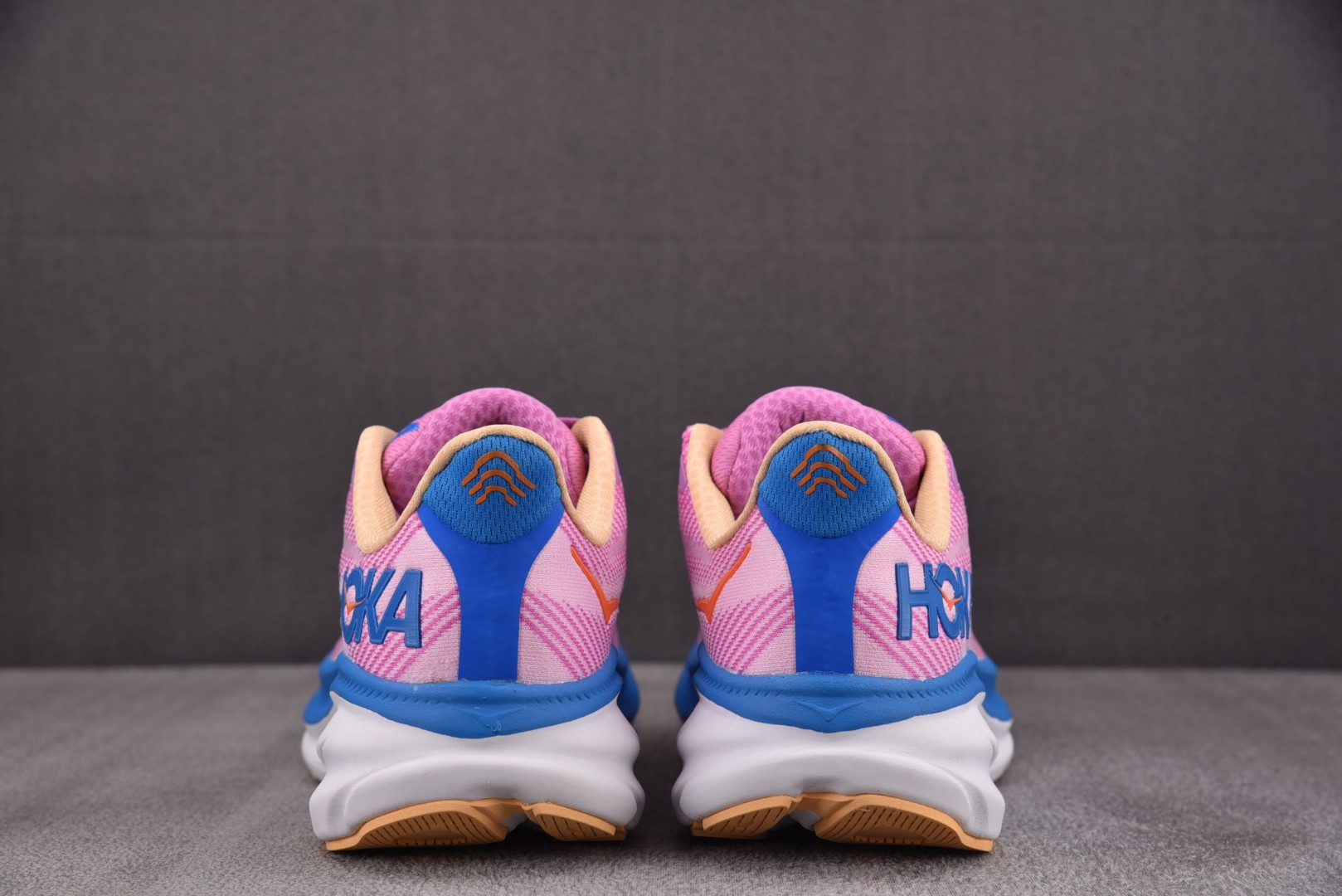 Hoka9 尺码36-45

纯原版出品-Hoka One One Clifton 9 Cyclamen