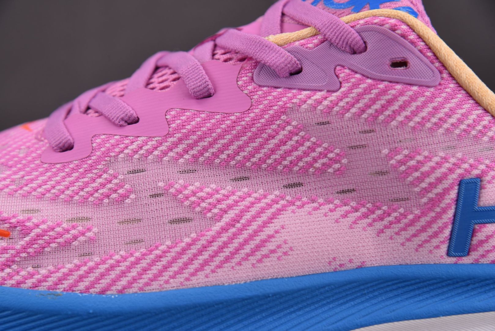 Hoka9 尺码36-45

纯原版出品-Hoka One One Clifton 9 Cyclamen
