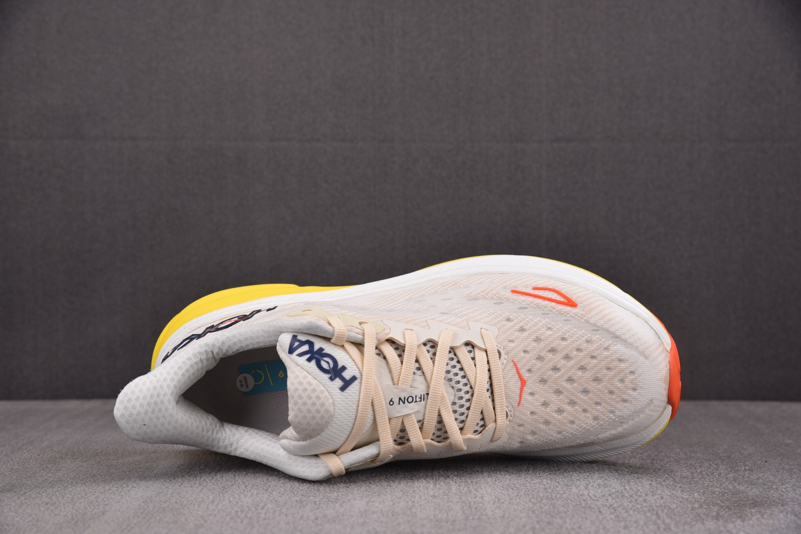 Hoka9 尺码36-45

纯原版出品-Hoka One One Clifton 9 Eggnog P