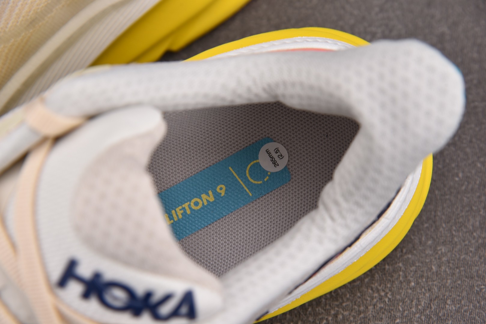 Hoka9 尺码36-45

纯原版出品-Hoka One One Clifton 9 Eggnog P