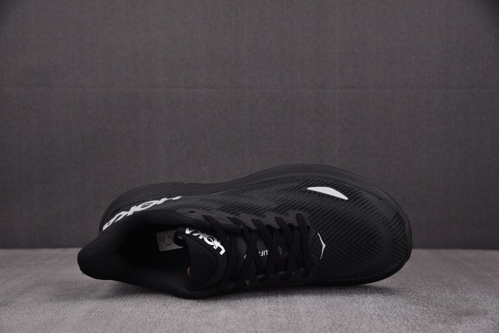 Hoka9 尺码36-45

纯原版出品-Hoka One One Clifton 9 Gore-Tex