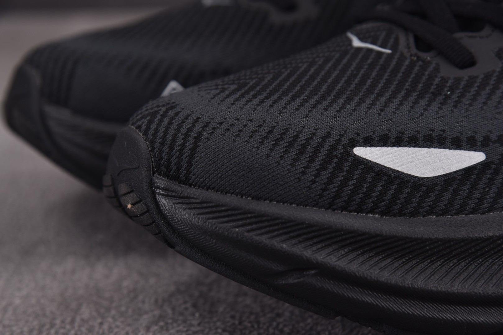 Hoka9 尺码36-45

纯原版出品-Hoka One One Clifton 9 Gore-Tex