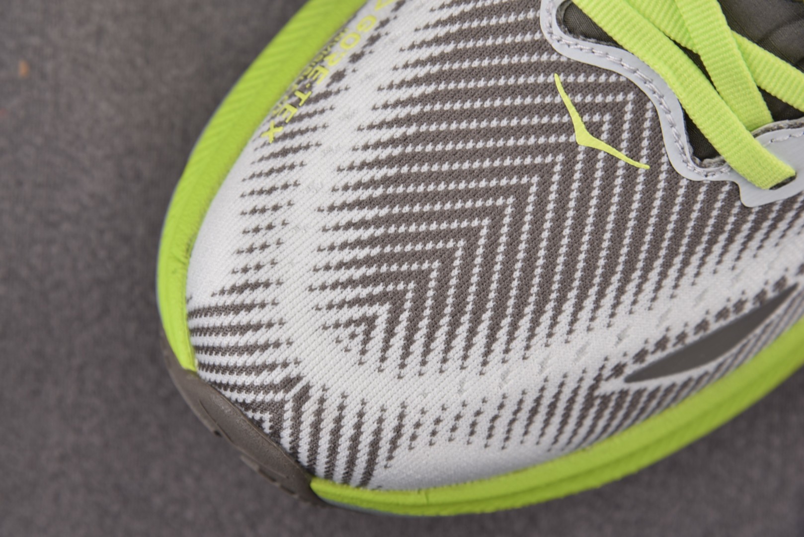 Hoka9 尺码36-45

纯原版出品-Hoka One One Clifton 9 Gore-Tex