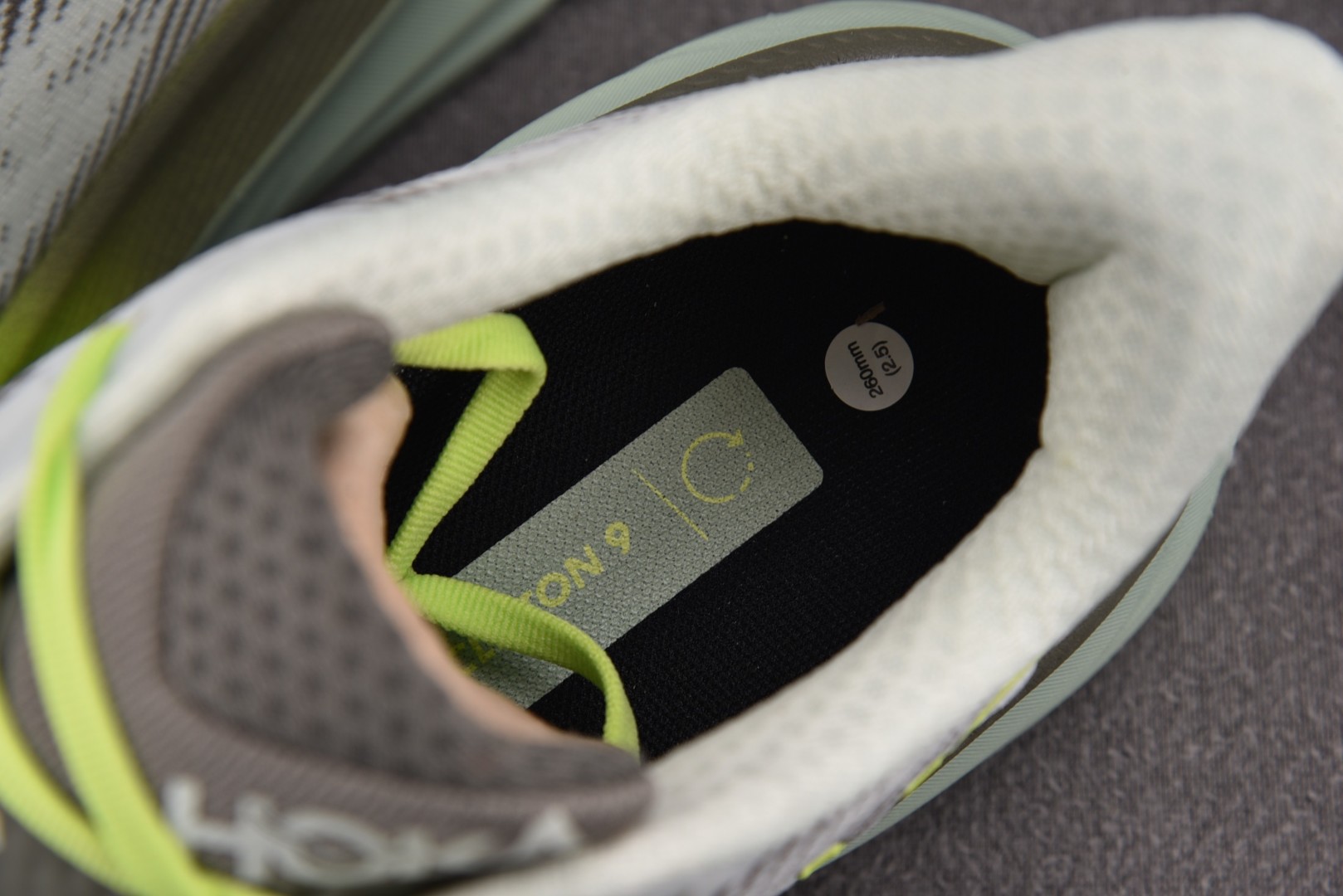 Hoka9 尺码36-45

纯原版出品-Hoka One One Clifton 9 Gore-Tex