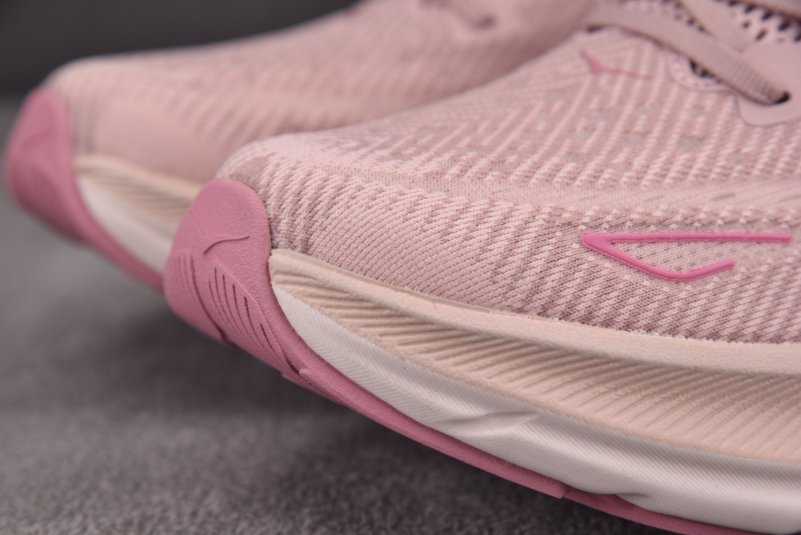 Hoka9 尺码36-45

纯原版出品-Hoka One One Clifton 9 Pink 粉色 