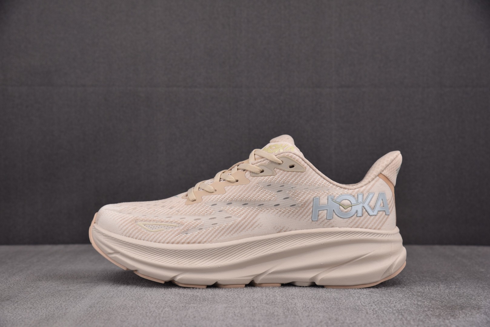 Hoka9 尺码36-45

纯原版出品-Hoka One One Clifton 9 Shifting