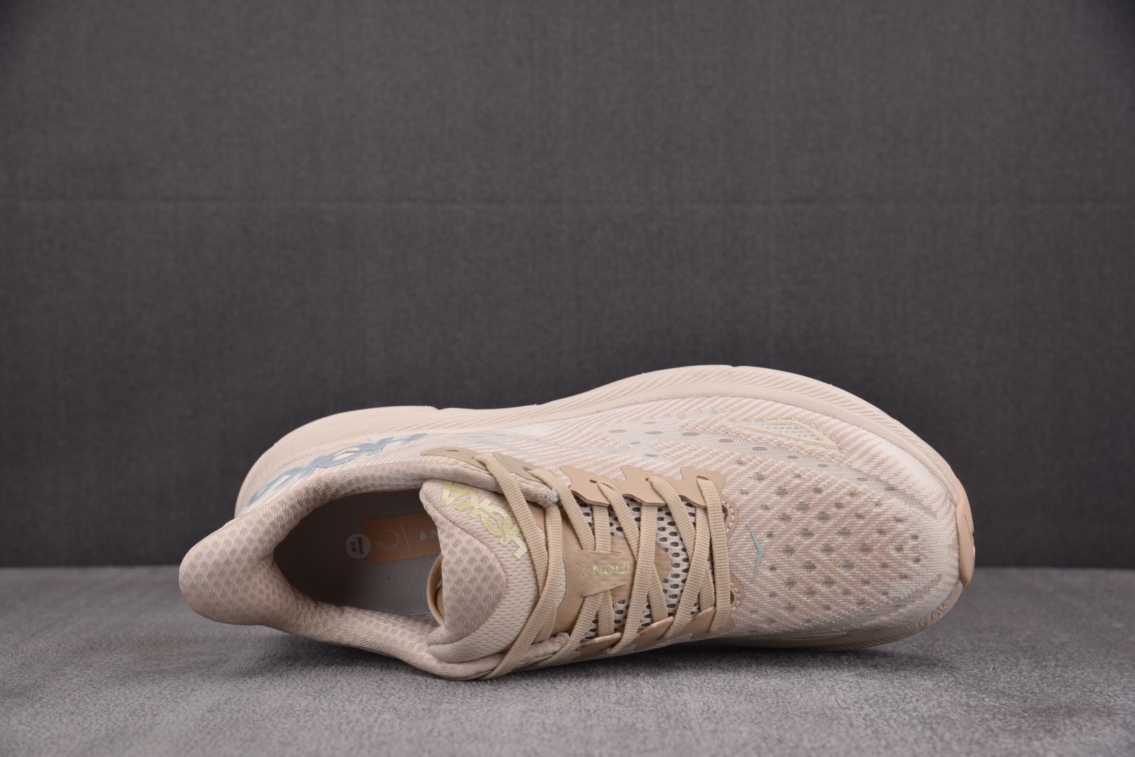 Hoka9 尺码36-45

纯原版出品-Hoka One One Clifton 9 Shifting