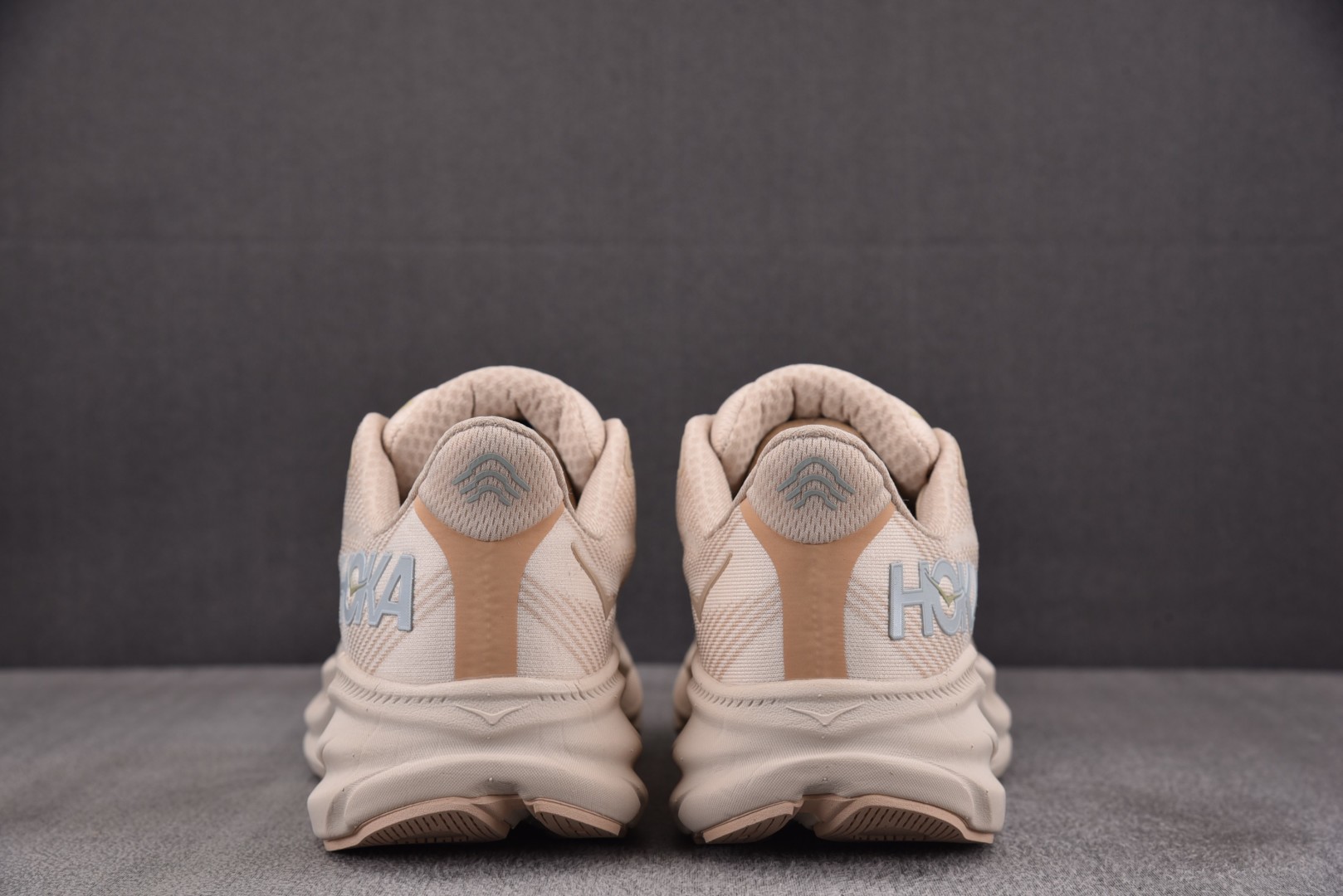 Hoka9 尺码36-45

纯原版出品-Hoka One One Clifton 9 Shifting