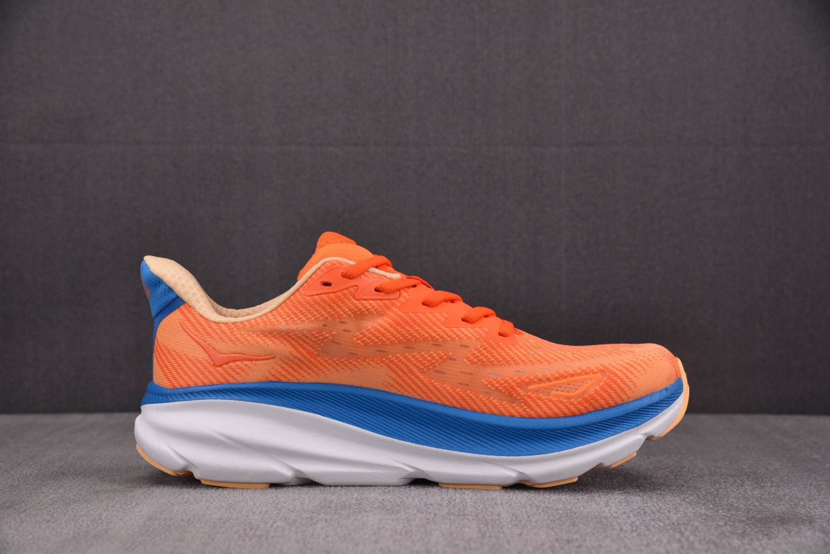 Hoka9 尺码36-45

纯原版出品-Hoka One One Clifton 9 Vibrant 