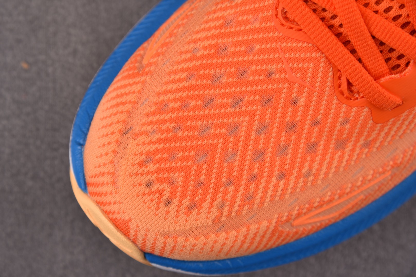 Hoka9 尺码36-45

纯原版出品-Hoka One One Clifton 9 Vibrant 