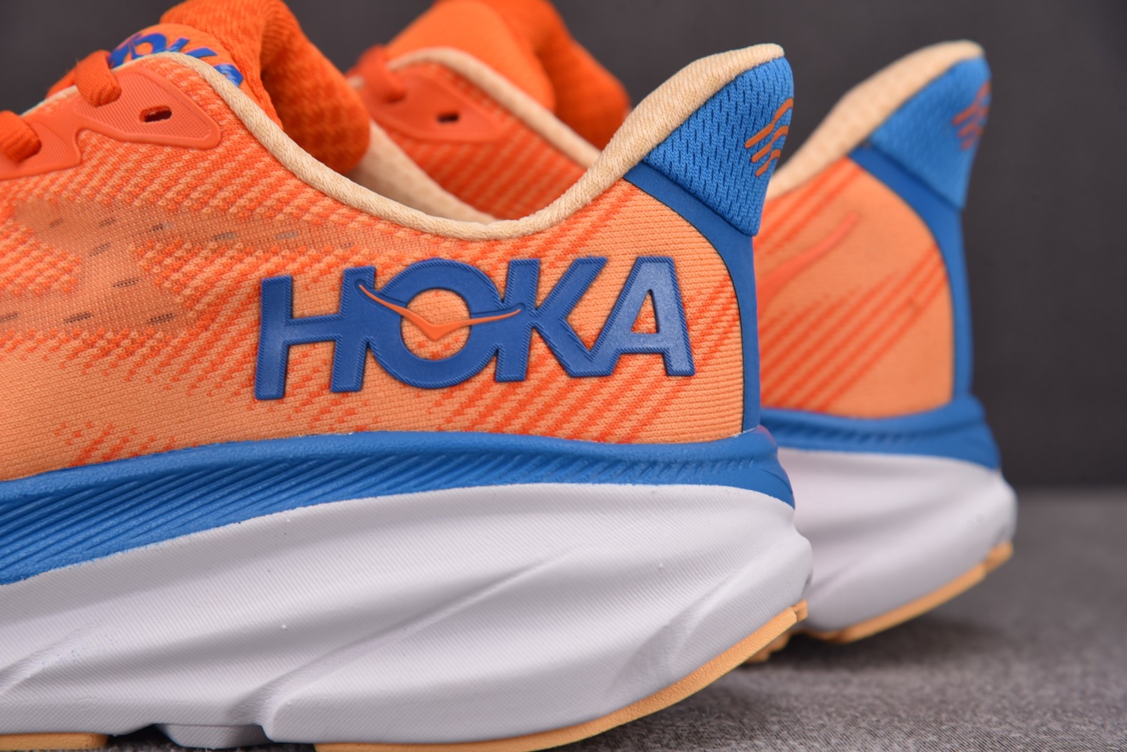 Hoka9 尺码36-45

纯原版出品-Hoka One One Clifton 9 Vibrant 