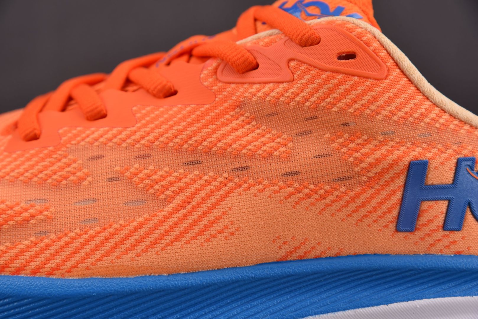 Hoka9 尺码36-45

纯原版出品-Hoka One One Clifton 9 Vibrant 