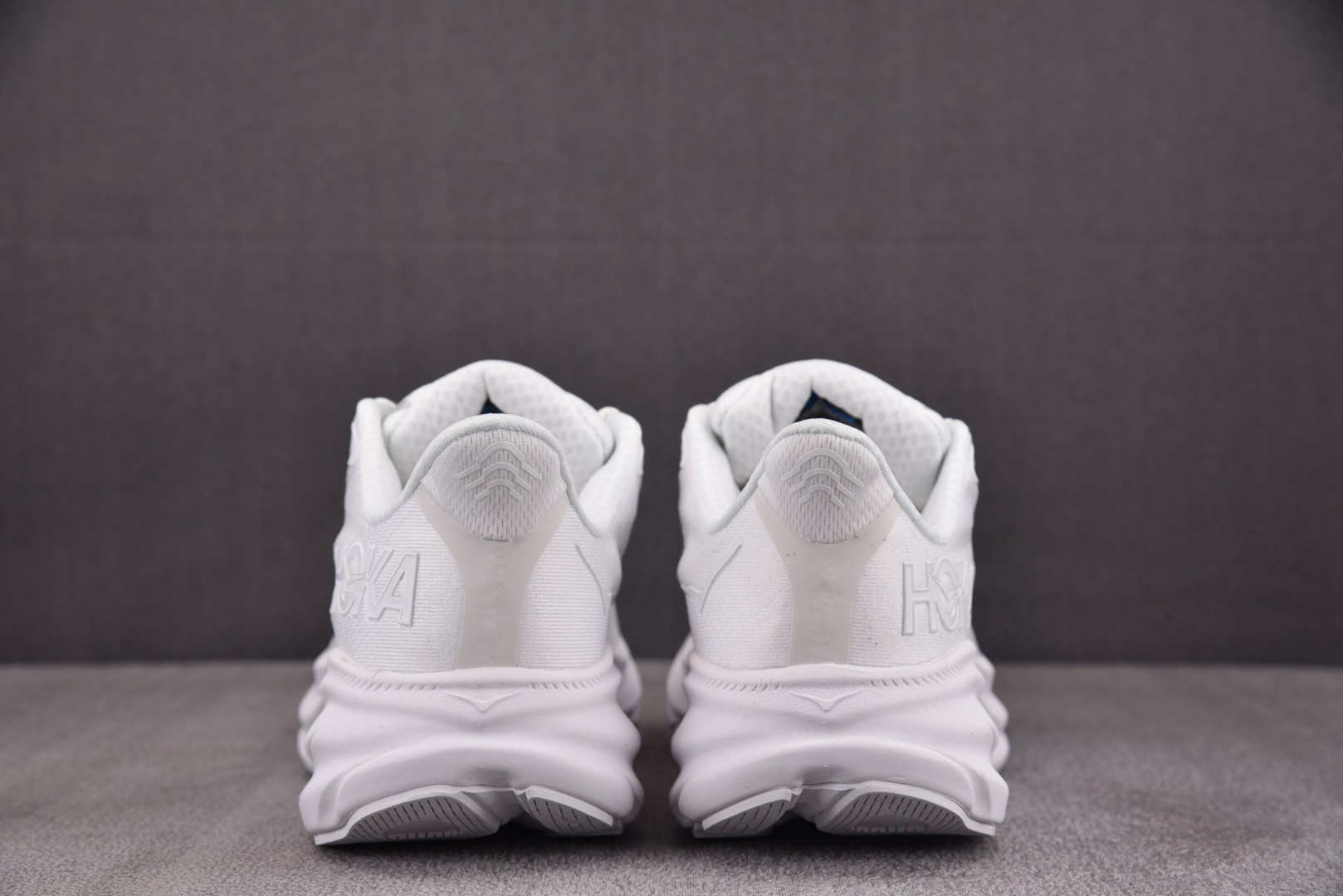 Hoka9 尺码36-45

纯原版出品-Hoka One One Clifton 9 White 白色
