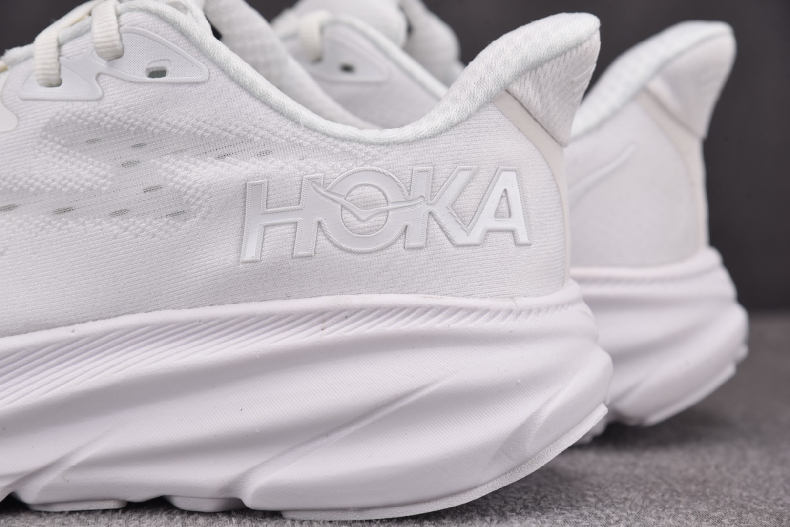 Hoka9 尺码36-45

纯原版出品-Hoka One One Clifton 9 White 白色