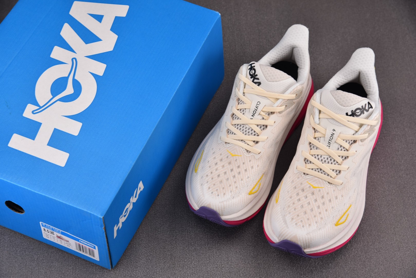 Hoka9 尺码36-45

纯原版出品-Hoka One One Clifton 9 米白红 -EBD