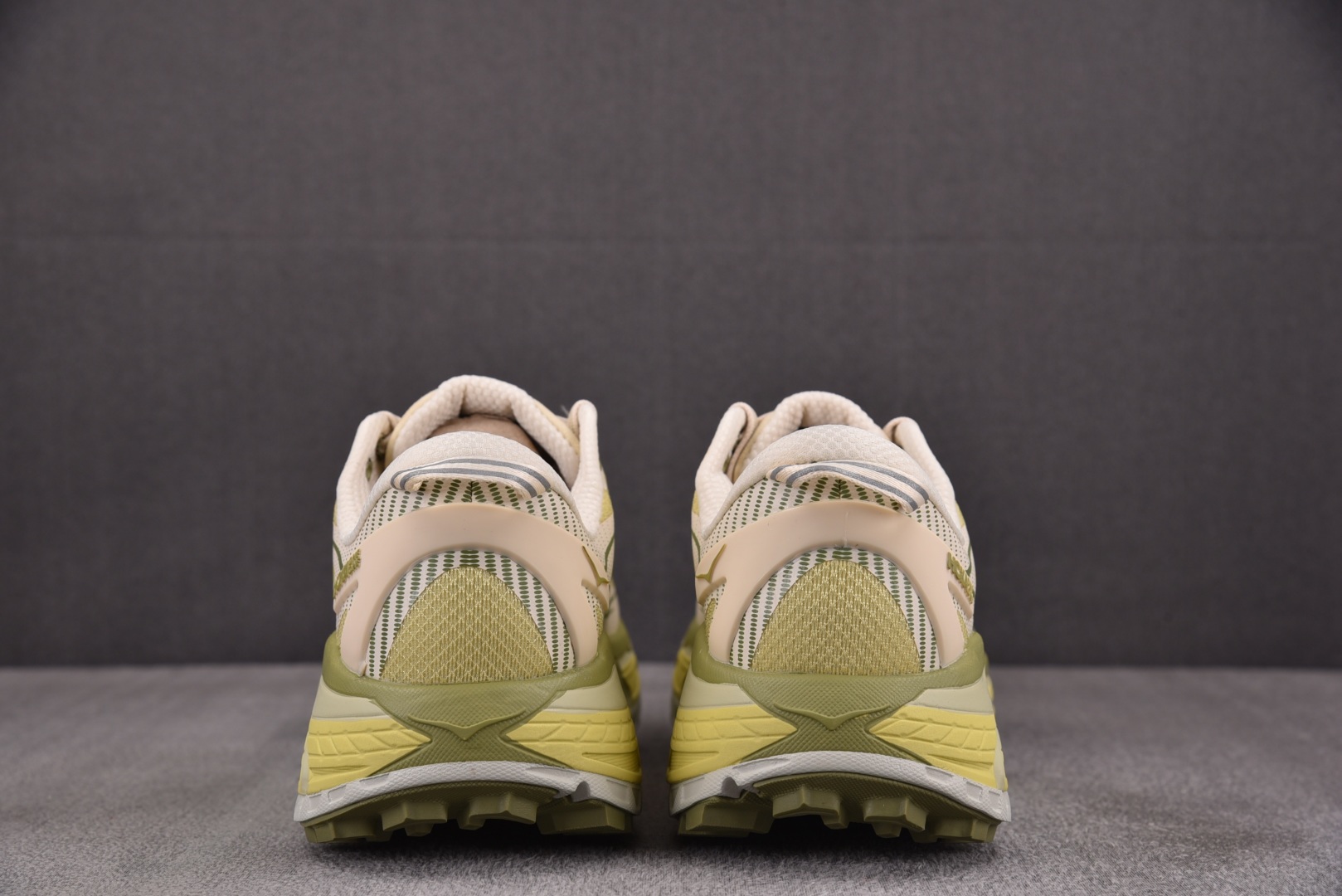 Hoka2 尺码36-45

纯原版出品-Hoka One One Mafate Speed 2 Egg