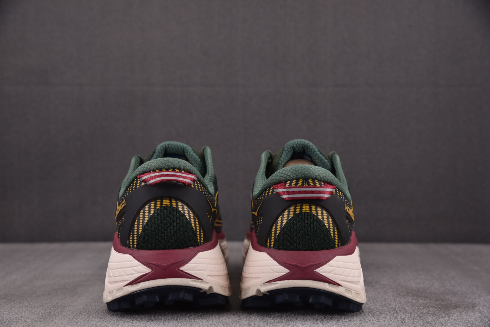 Hoka2 尺码36-45

纯原版出品-Hoka One One Mafate Speed 2 Mou