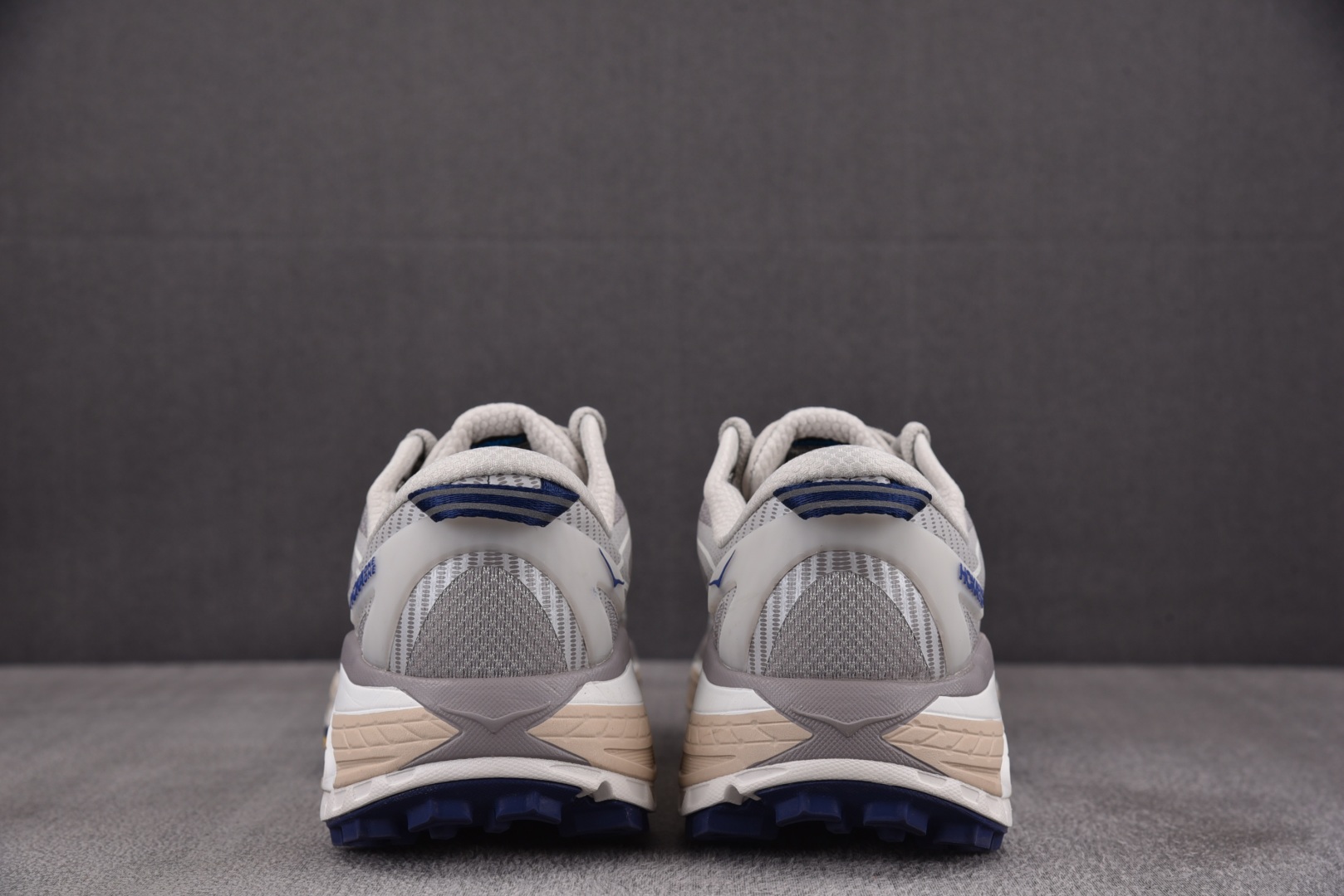 Hoka2 尺码36-45

纯原版出品-Hoka One One Mafate Speed 2 Oat