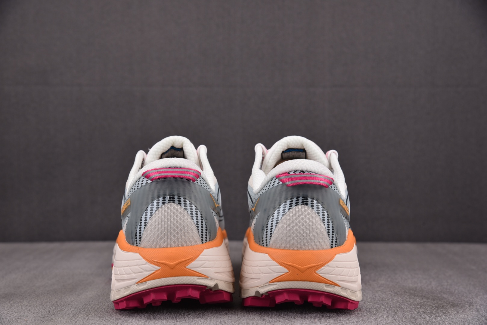 Hoka2 尺码36-45

纯原版出品-Hoka One One Mafate Speed 2 Whi