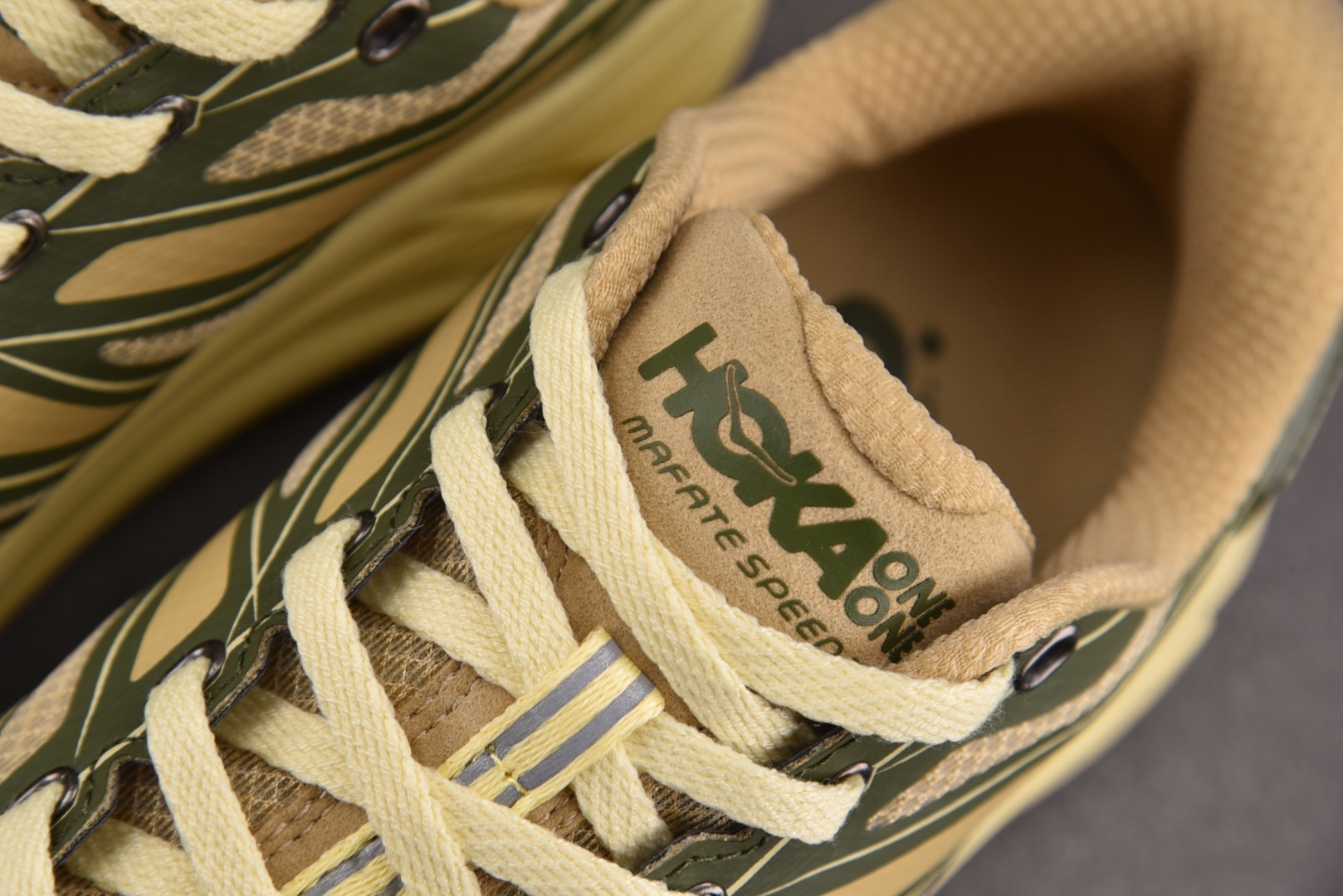 Hoka2 尺码36-45

纯原版出品-Hoka One One Mafate Speed 2 米黄 