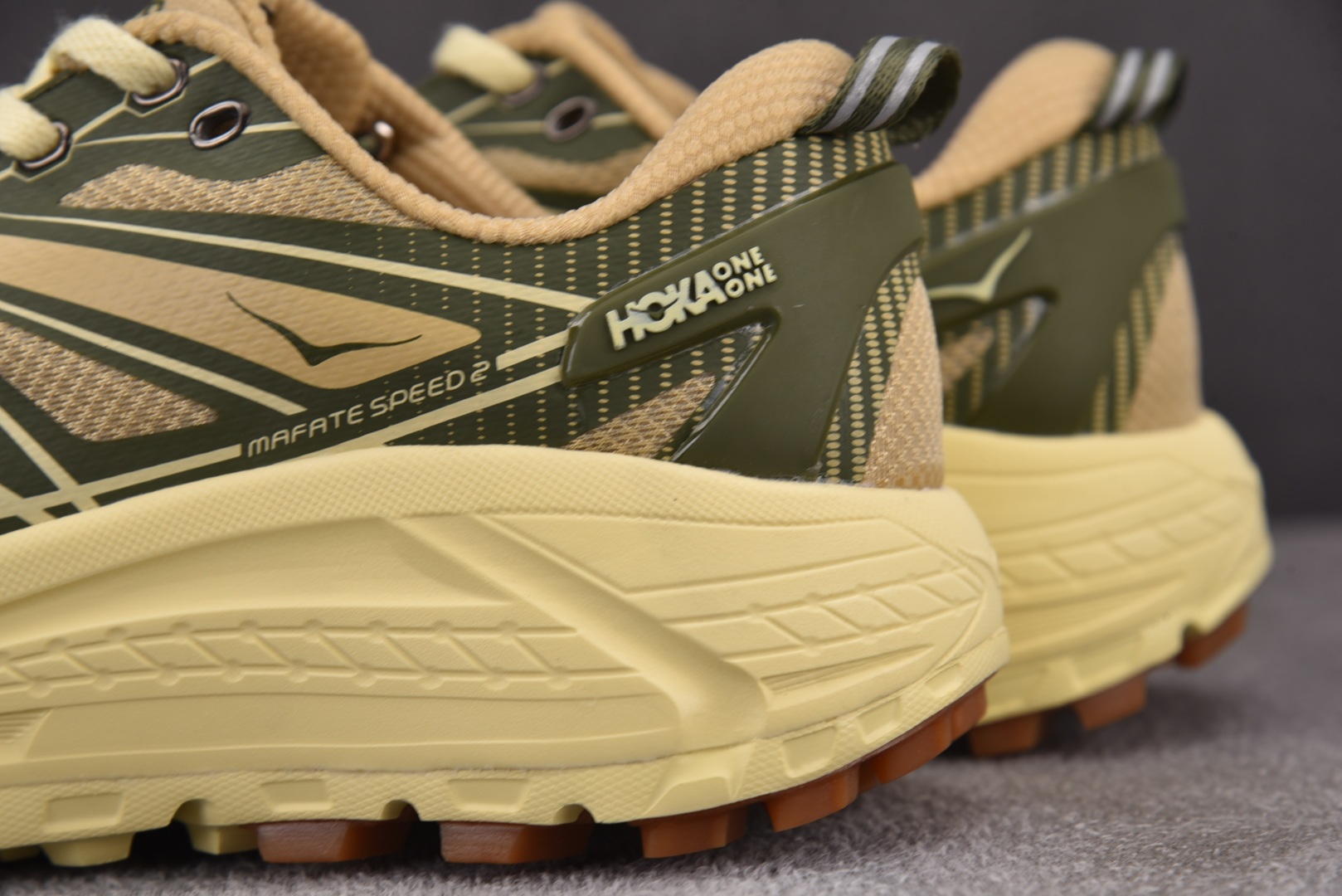 Hoka2 尺码36-45

纯原版出品-Hoka One One Mafate Speed 2 米黄 
