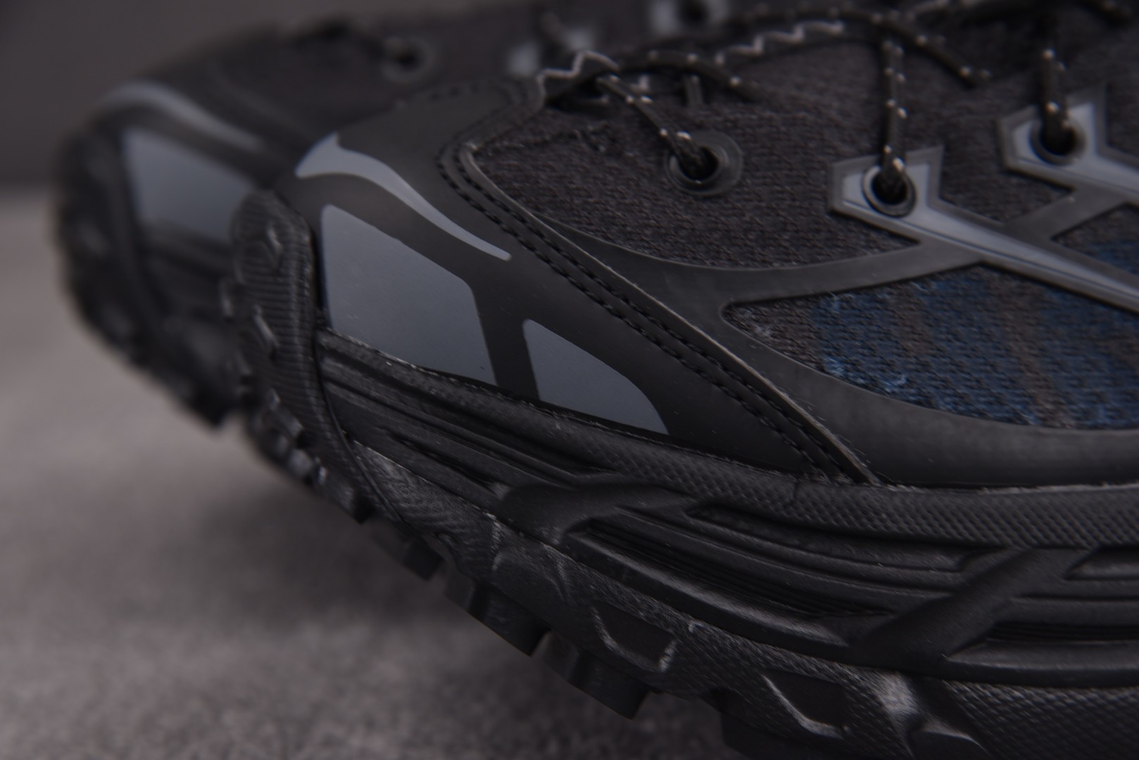 Hoka2 尺码36-45

纯原版出品-Hoka One One Mafate Three2 黑色-B