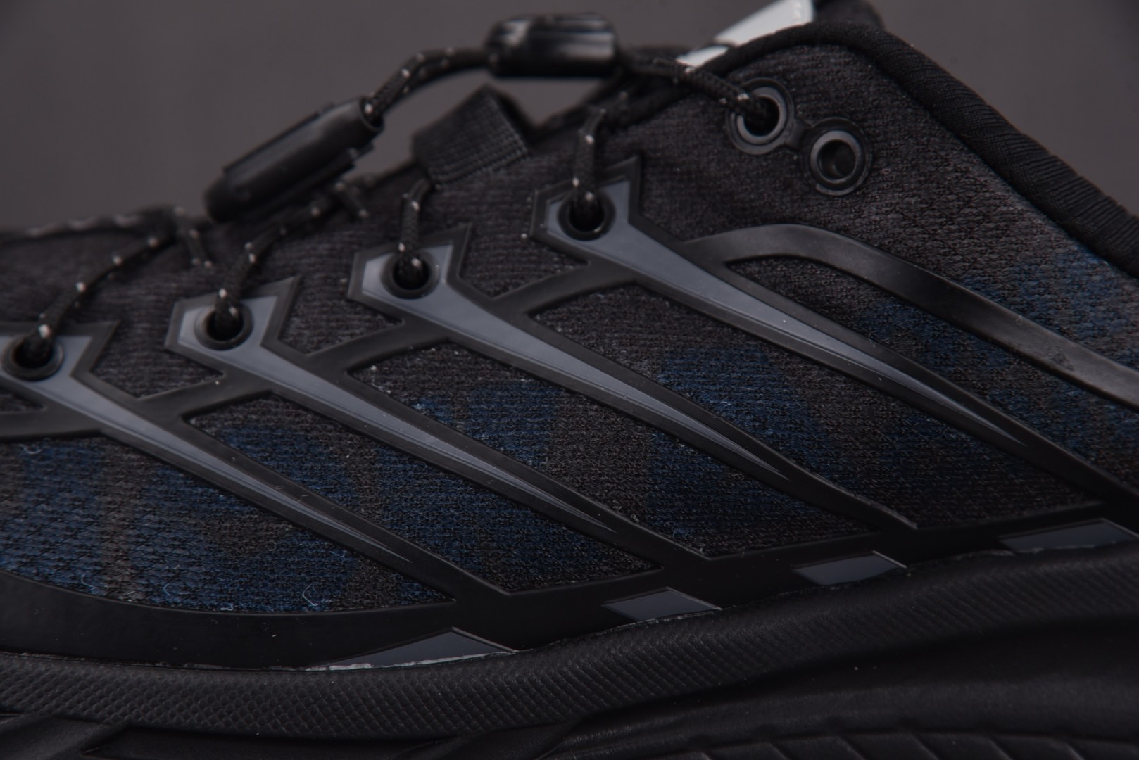Hoka2 尺码36-45

纯原版出品-Hoka One One Mafate Three2 黑色-B