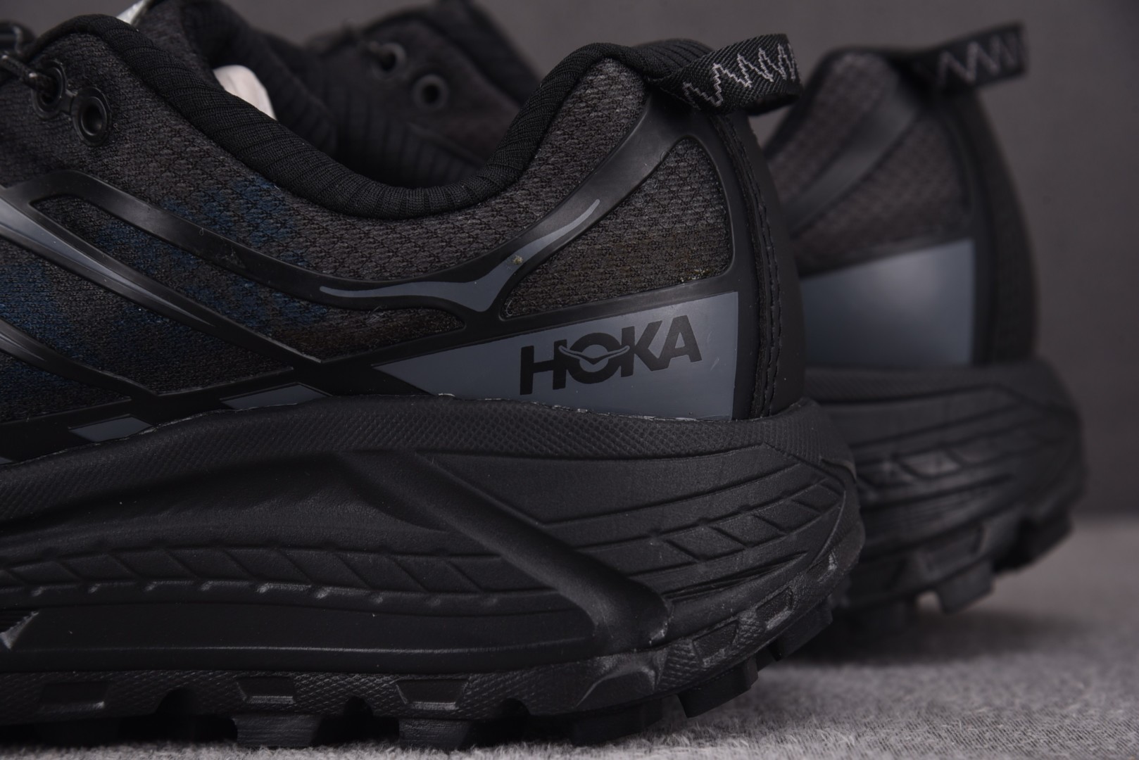 Hoka2 尺码36-45

纯原版出品-Hoka One One Mafate Three2 黑色-B